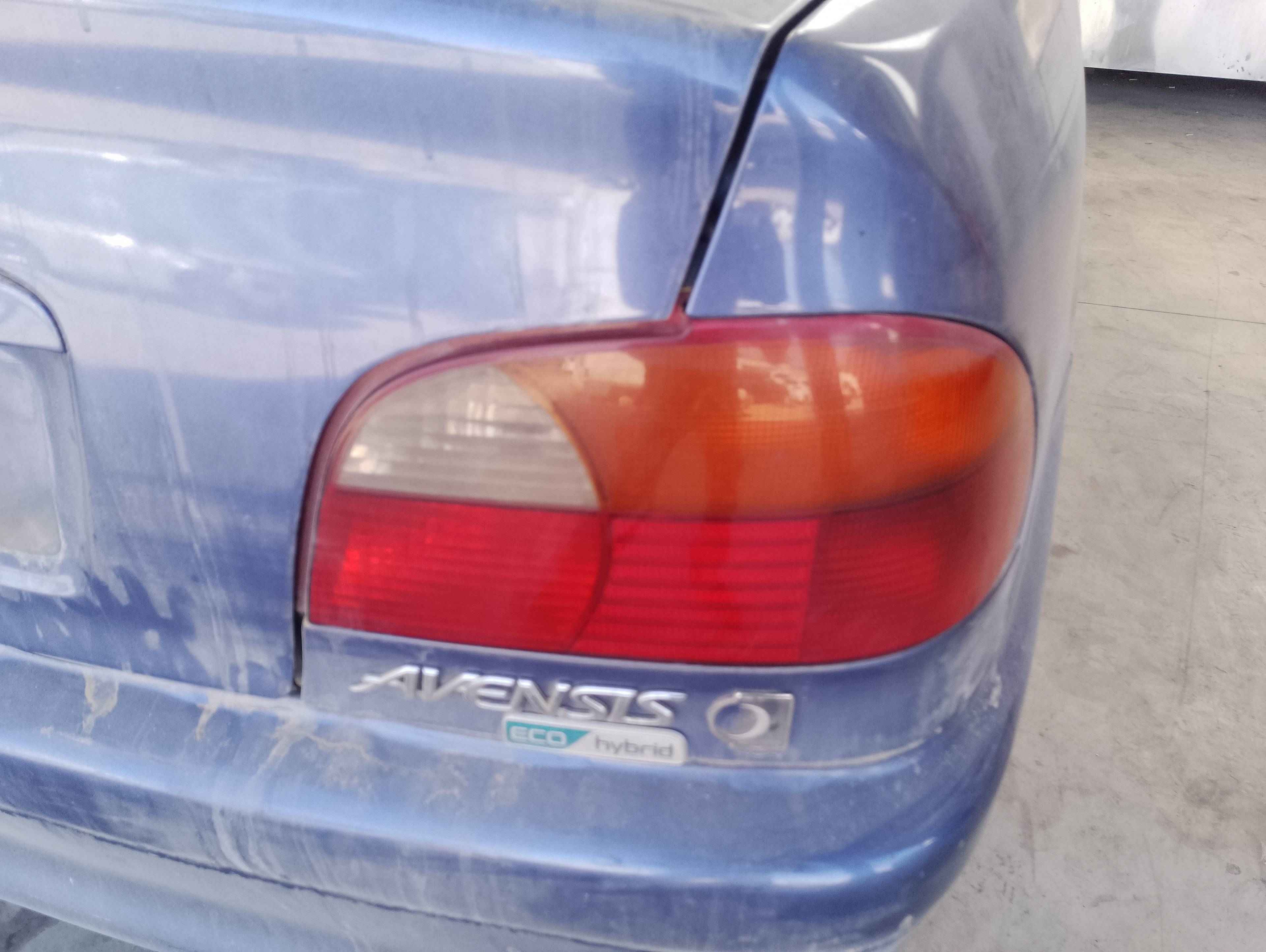 Recambio de piloto trasero derecho para toyota avensis berlina (t 22) 2.0 td luna (5-ptas.) referencia OEM IAM   