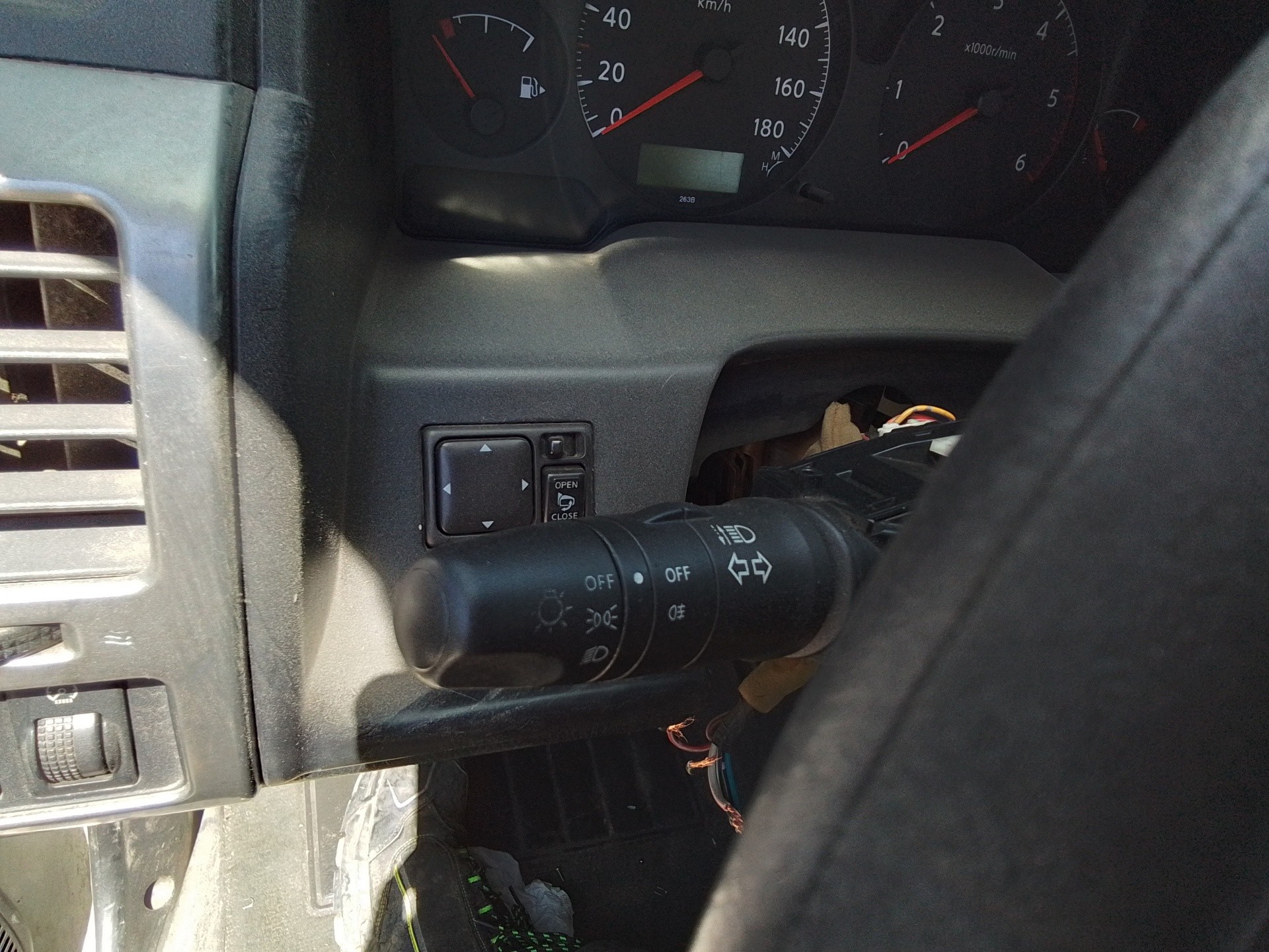 Recambio de mando intermitentes para nissan patrol gr (y61) elegance referencia OEM IAM   