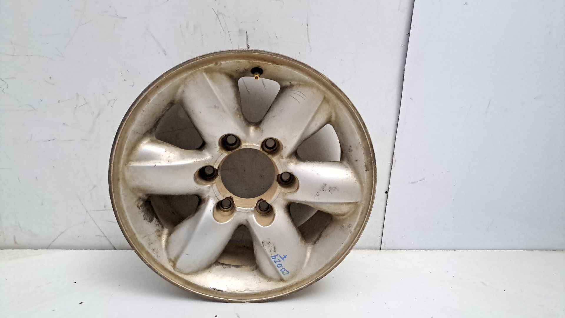 Recambio de llanta para nissan terrano ii (r20) 2.7 tdi 4wd referencia OEM IAM r16  
