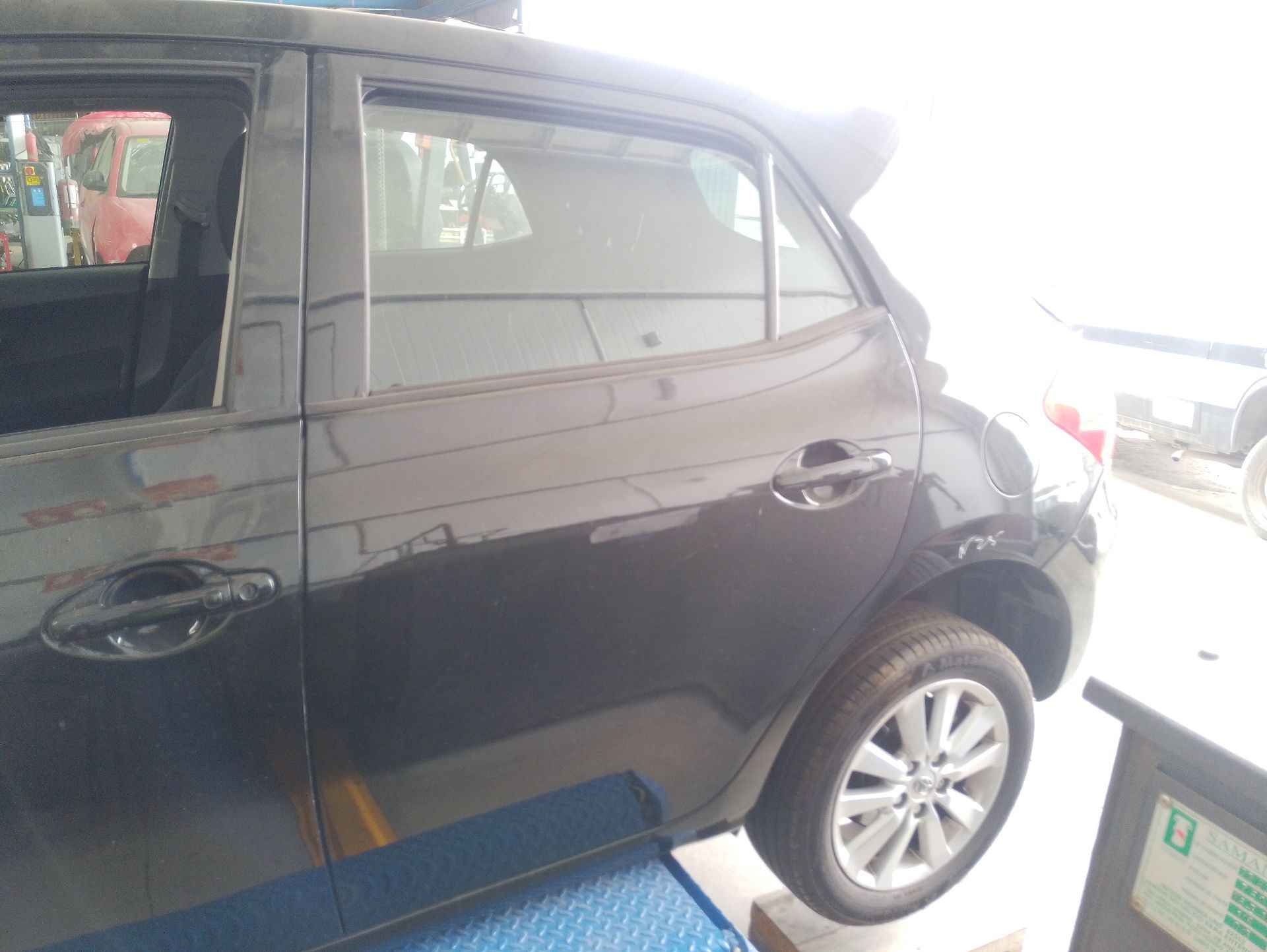 Recambio de puerta trasera izquierda para toyota auris (_e15_) 2.0 d-4d (ade150_) referencia OEM IAM 6700402260  