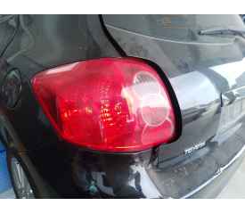 PILOTO TRASERO IZQUIERDO 8156102380 