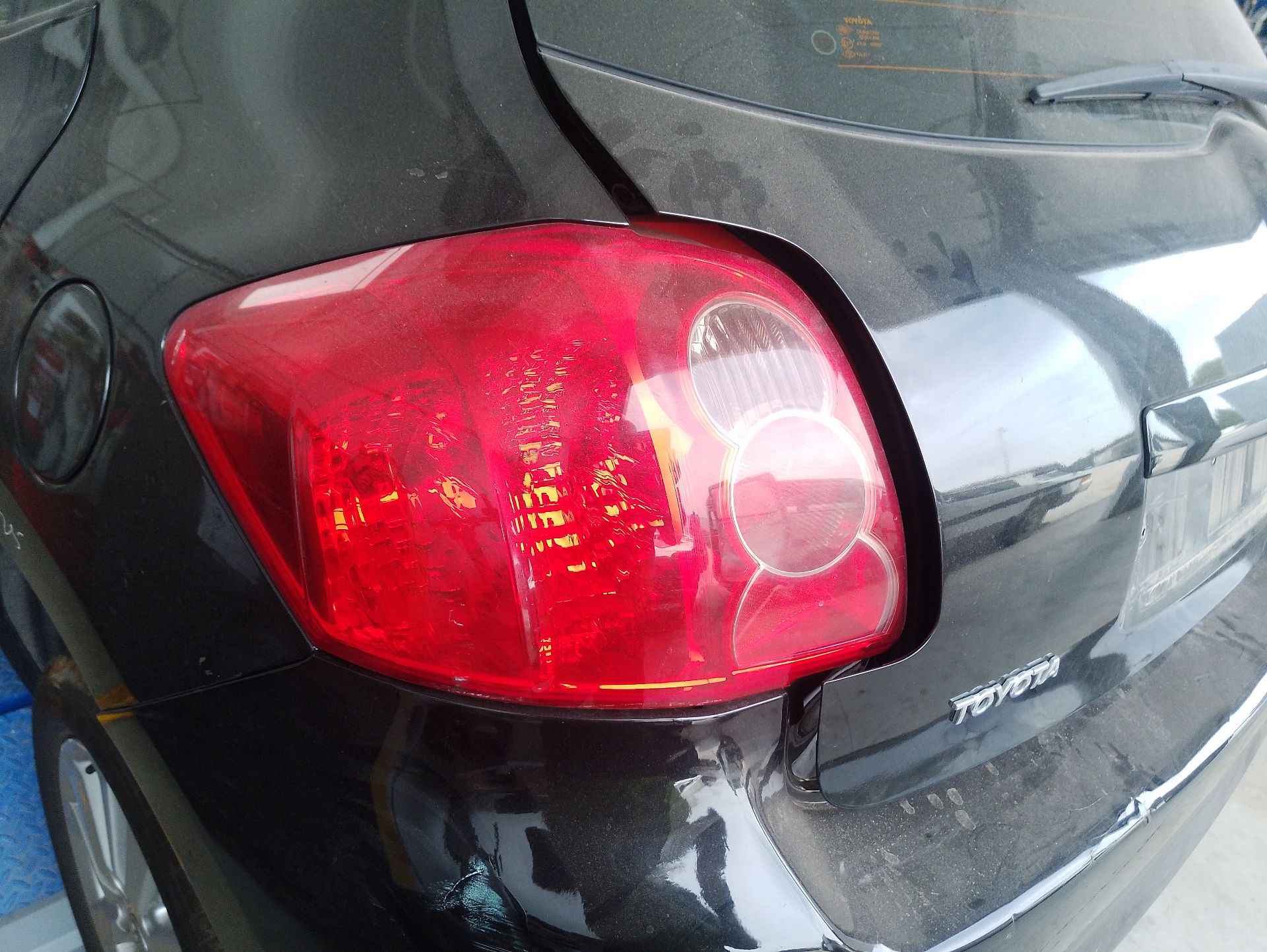 Recambio de piloto trasero izquierdo para toyota auris (_e15_) 2.0 d-4d (ade150_) referencia OEM IAM 8156102380  