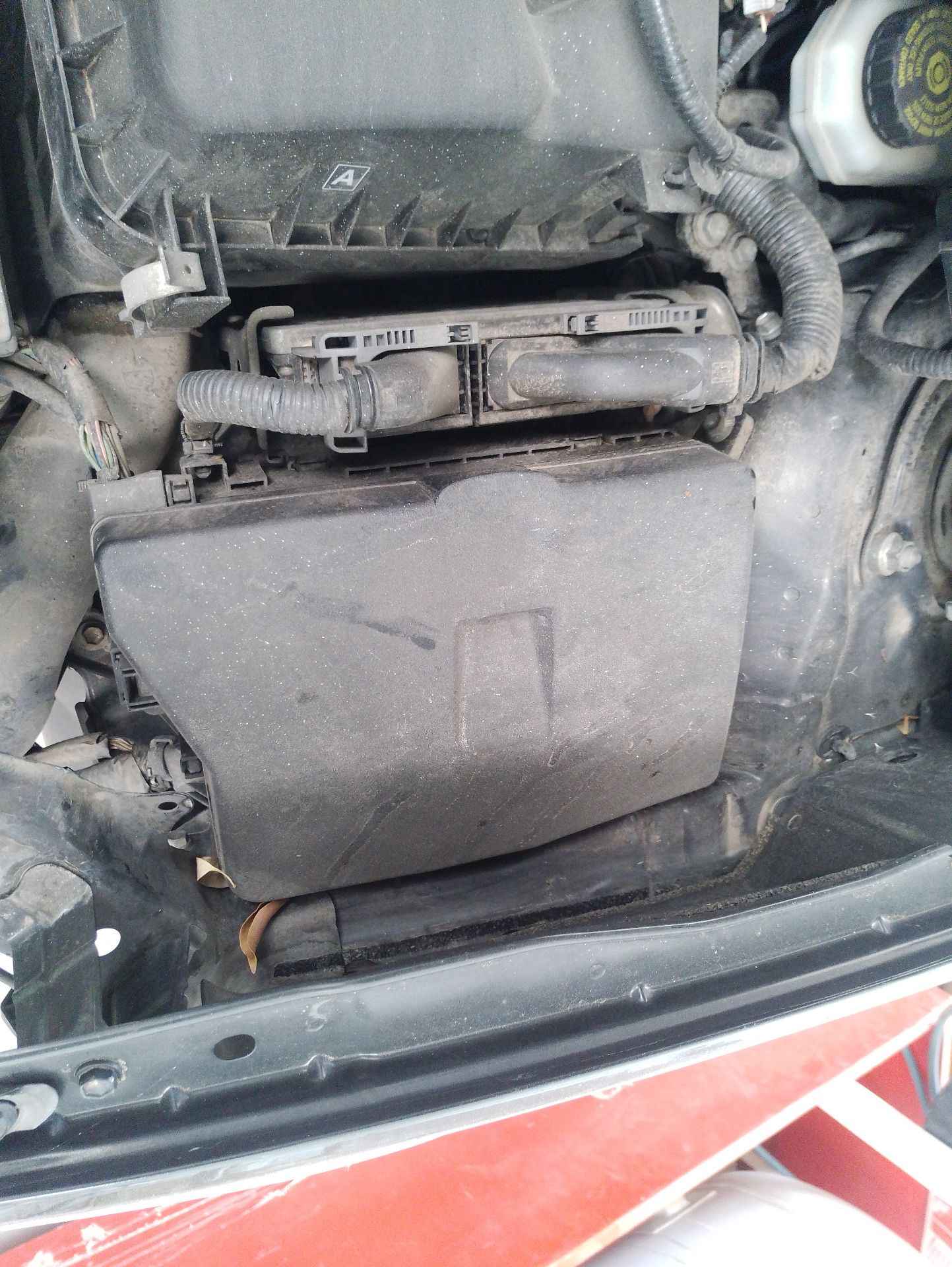 Recambio de caja reles / fusibles para toyota auris (_e15_) 2.0 d-4d (ade150_) referencia OEM IAM 8274112080  