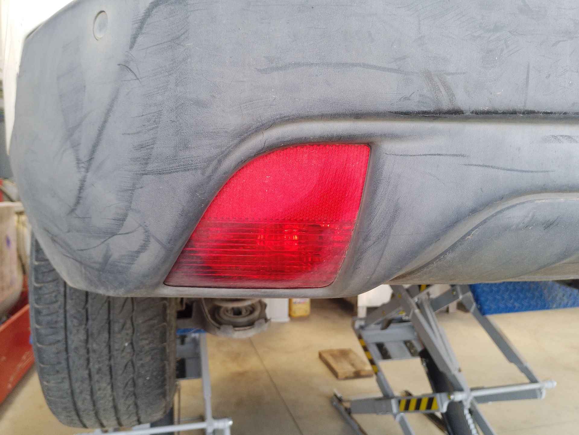 Recambio de faro antiniebla trasero izquierdo para peugeot 2008 i (cu_) 1.6 bluehdi 100 referencia OEM IAM   