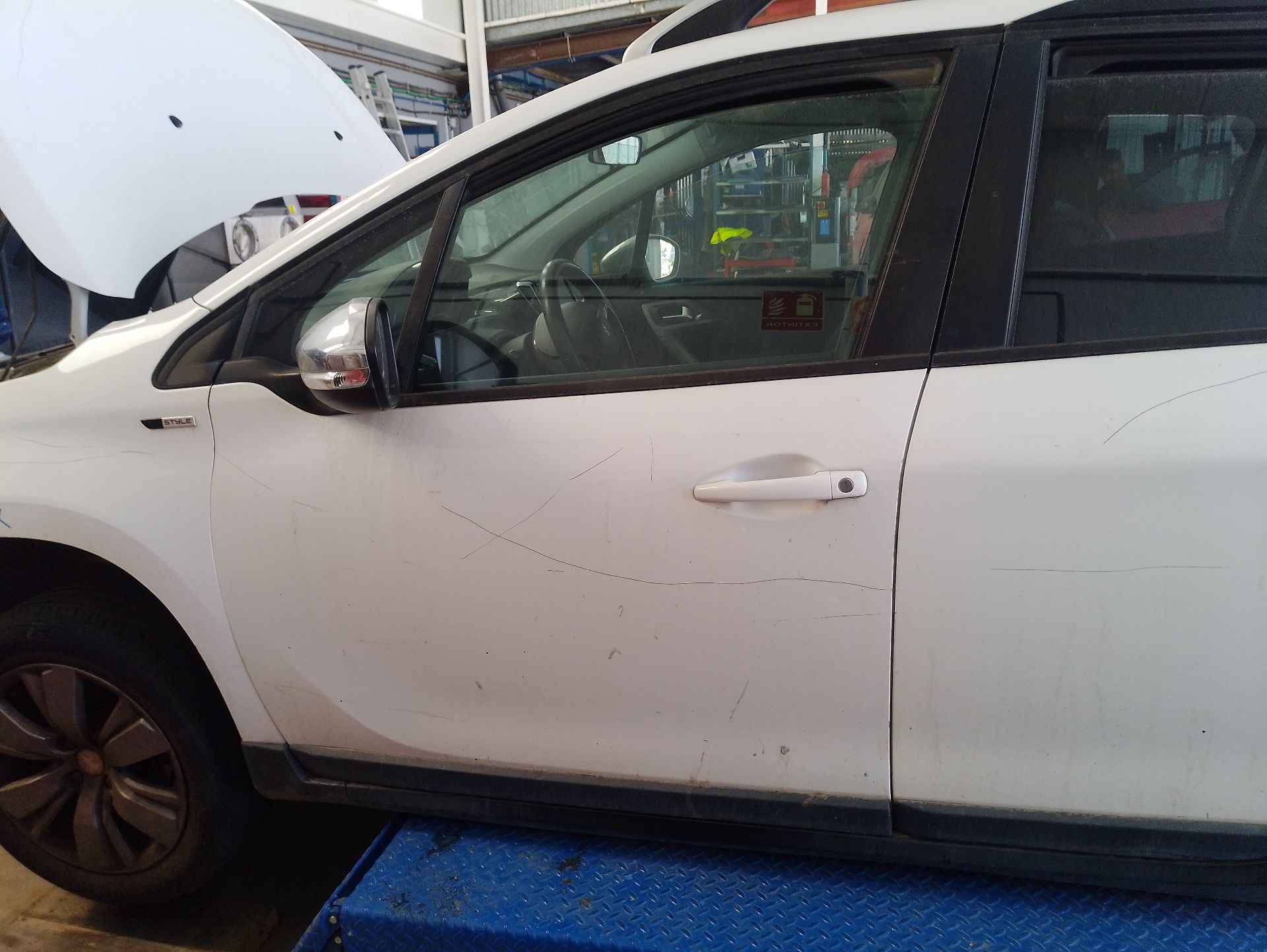Recambio de puerta delantera izquierda para peugeot 2008 i (cu_) 1.6 bluehdi 100 referencia OEM IAM 9807820480  