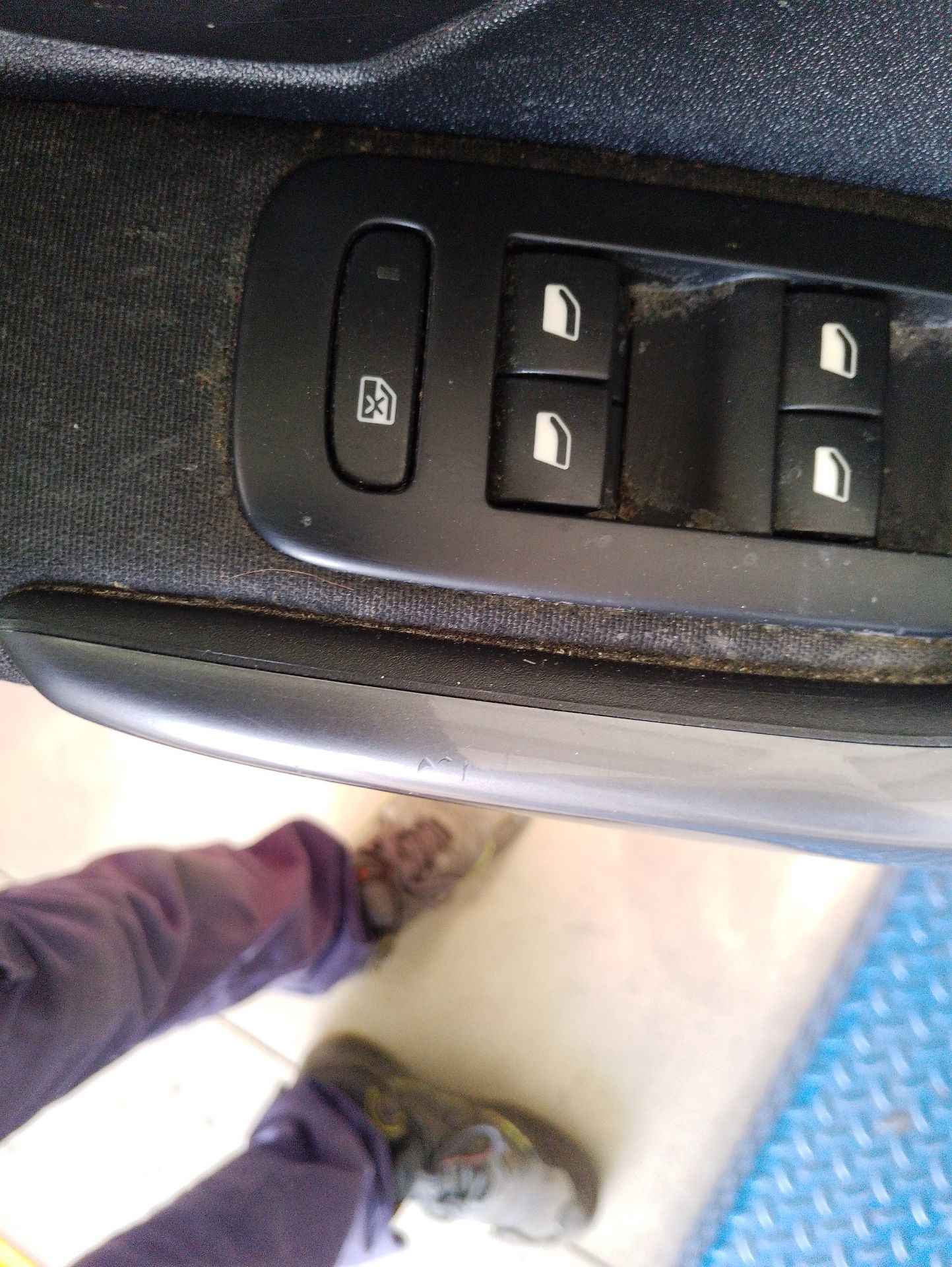 Recambio de mando elevalunas delantero izquierdo para peugeot 2008 i (cu_) 1.6 bluehdi 100 referencia OEM IAM 96749624ZD  