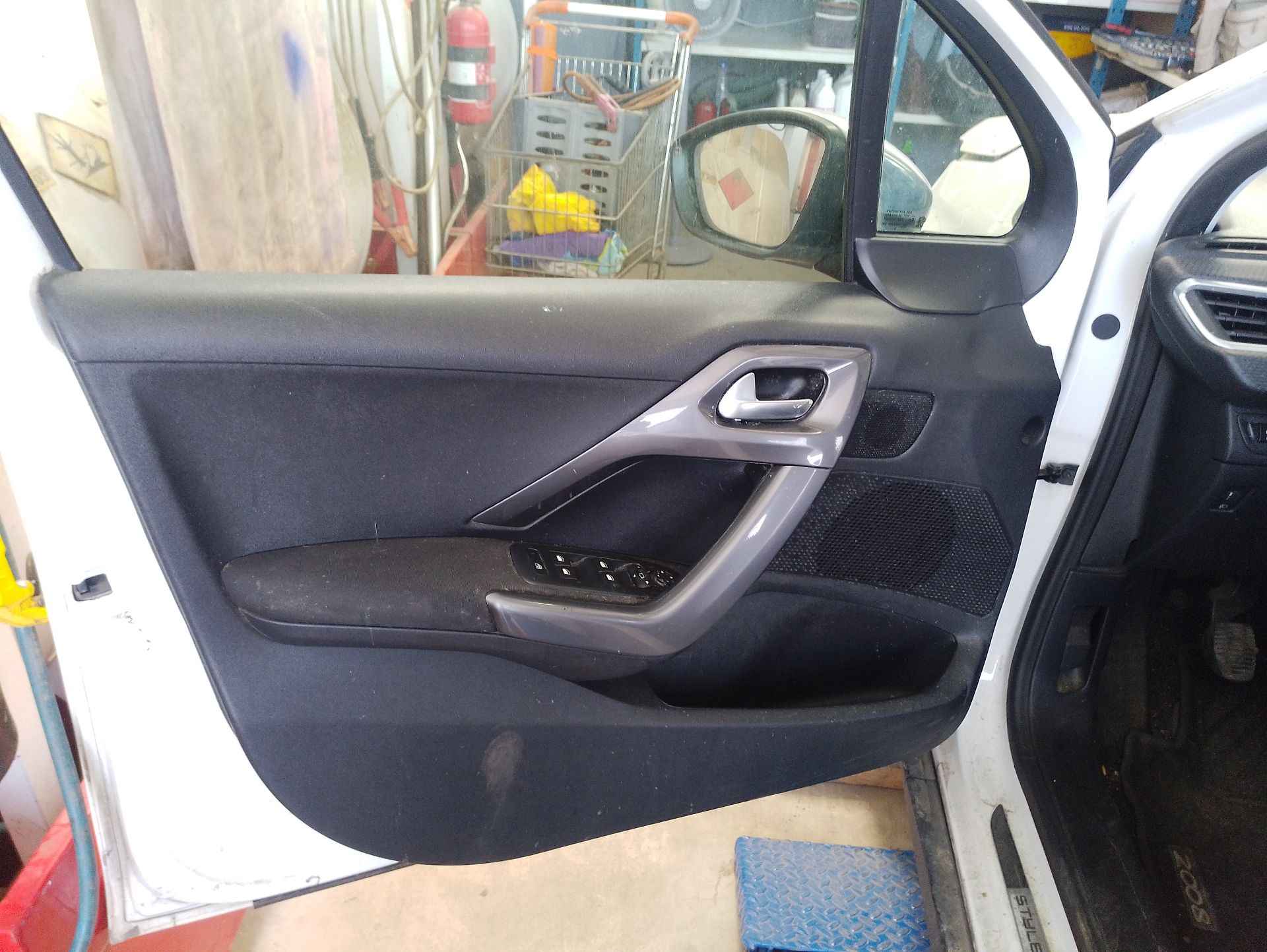 Recambio de guarnecido puerta delantera izquierda para peugeot 2008 i (cu_) 1.6 bluehdi 100 referencia OEM IAM   