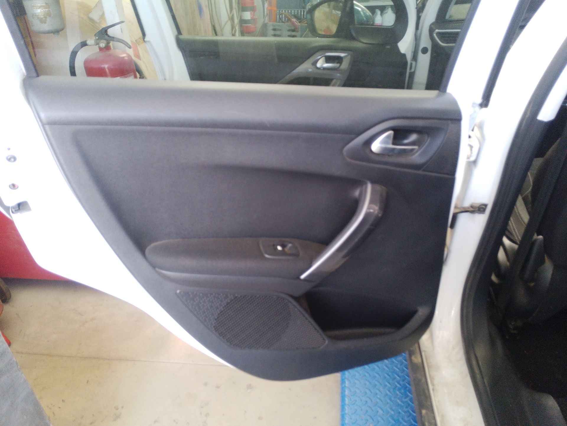 Recambio de guarnecido puerta trasera izquierda para peugeot 2008 i (cu_) 1.6 bluehdi 100 referencia OEM IAM   