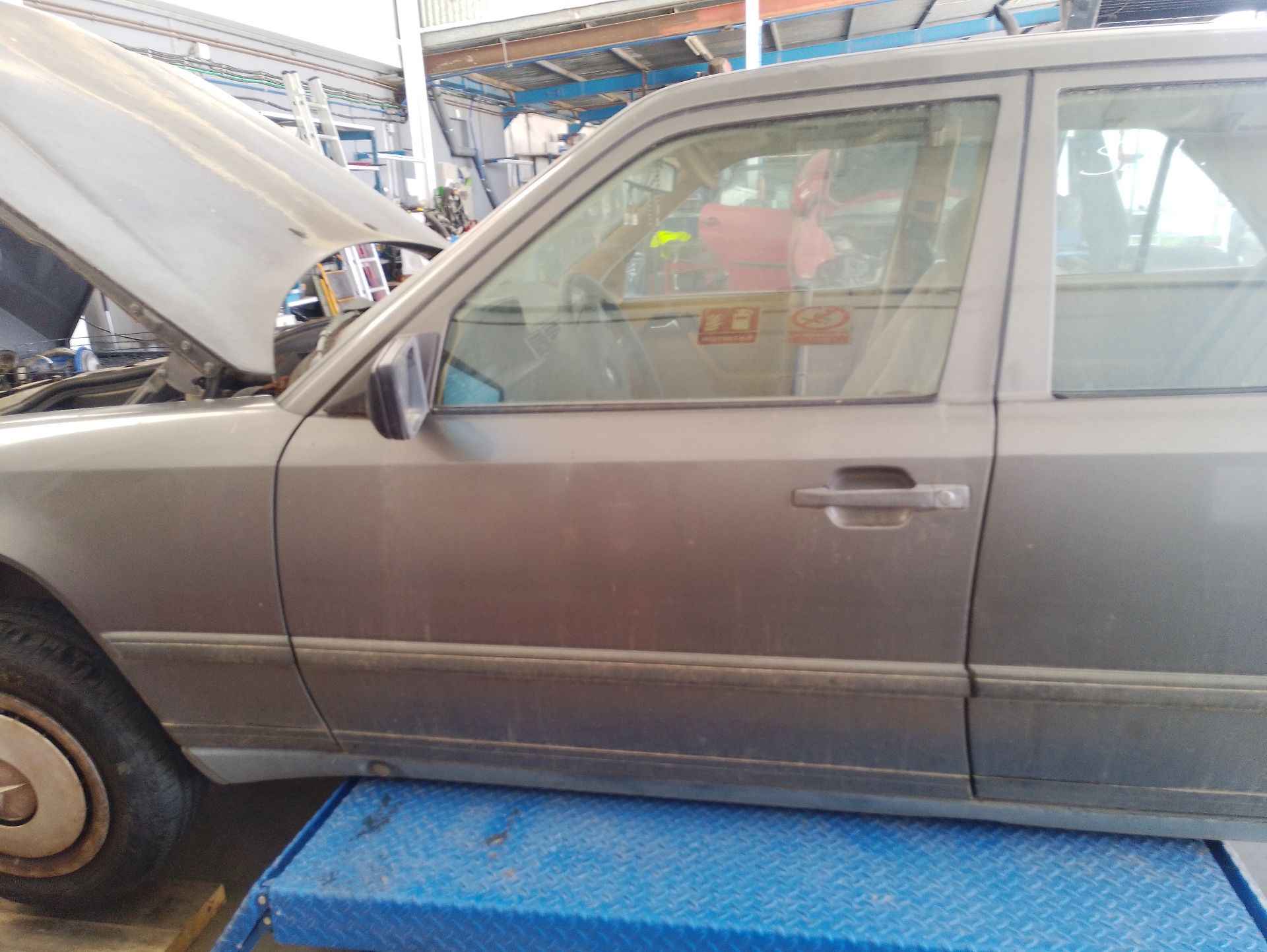 Recambio de puerta delantera izquierda para mercedes-benz 124 sedán (w124) 230 e (124.023) referencia OEM IAM   