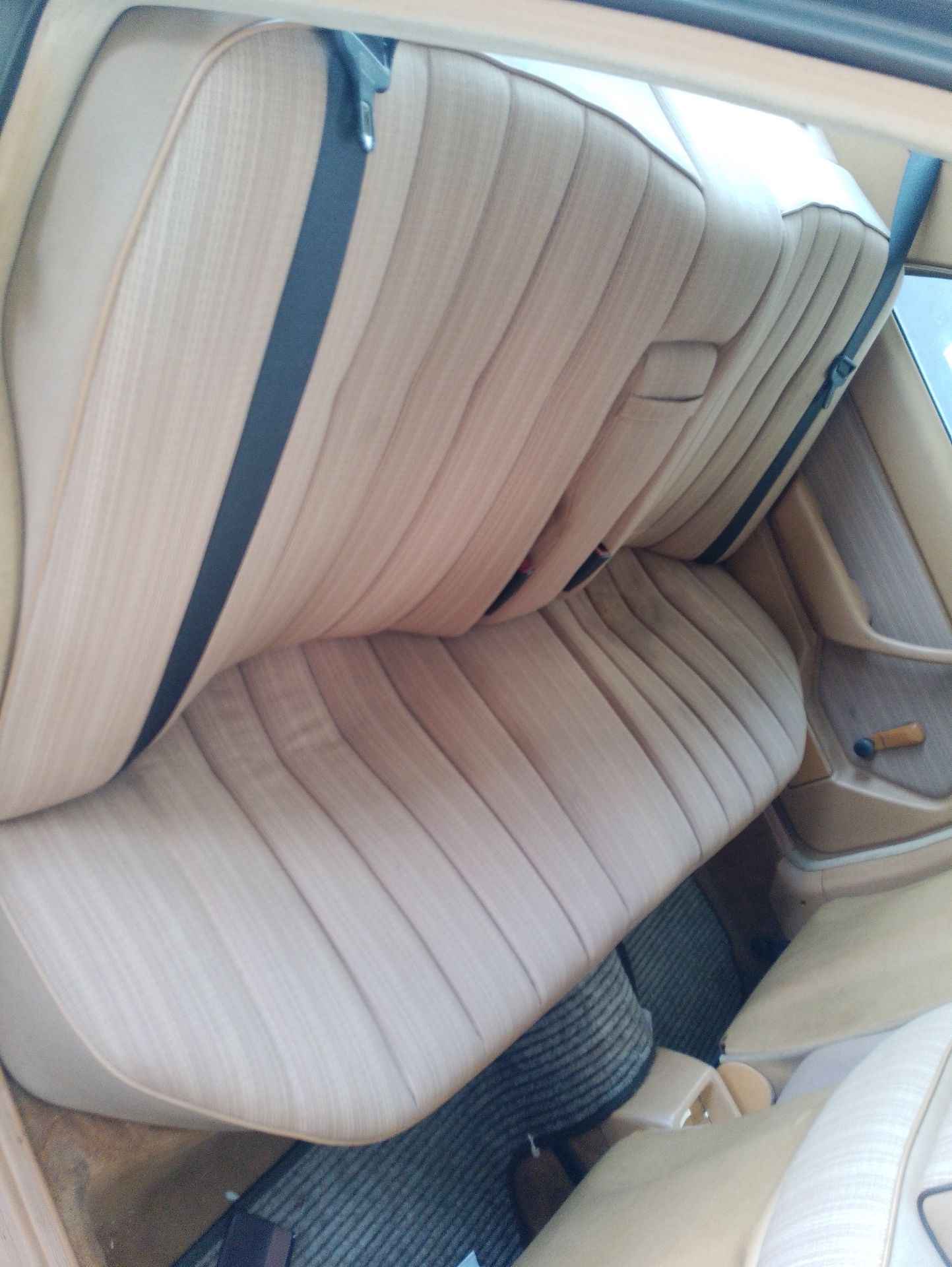 Recambio de asientos traseros para mercedes-benz 124 sedán (w124) 230 e (124.023) referencia OEM IAM   