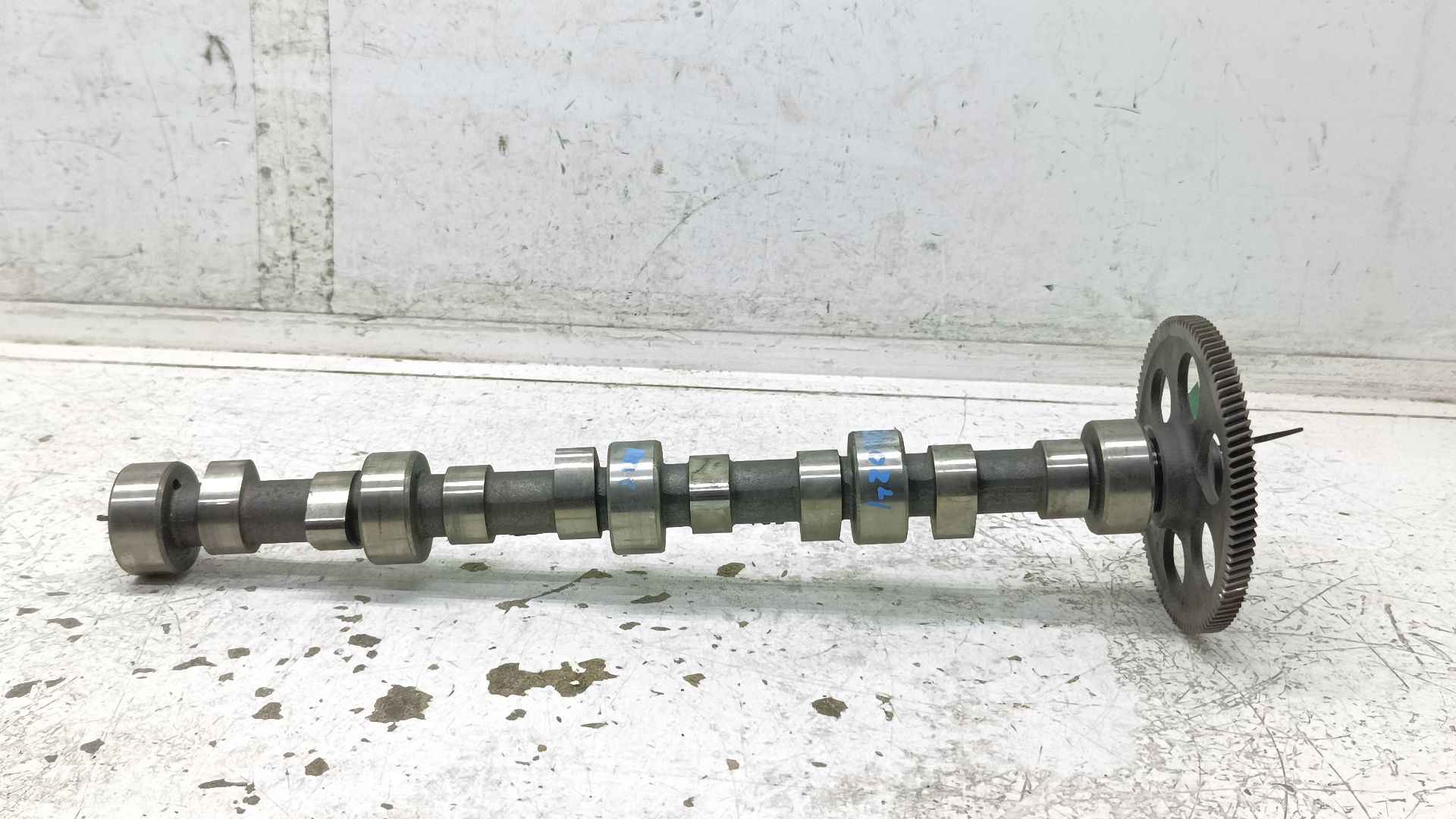 Recambio de arbol de levas para nissan terrano ii (r20) 2.7 tdi 4wd referencia OEM IAM   