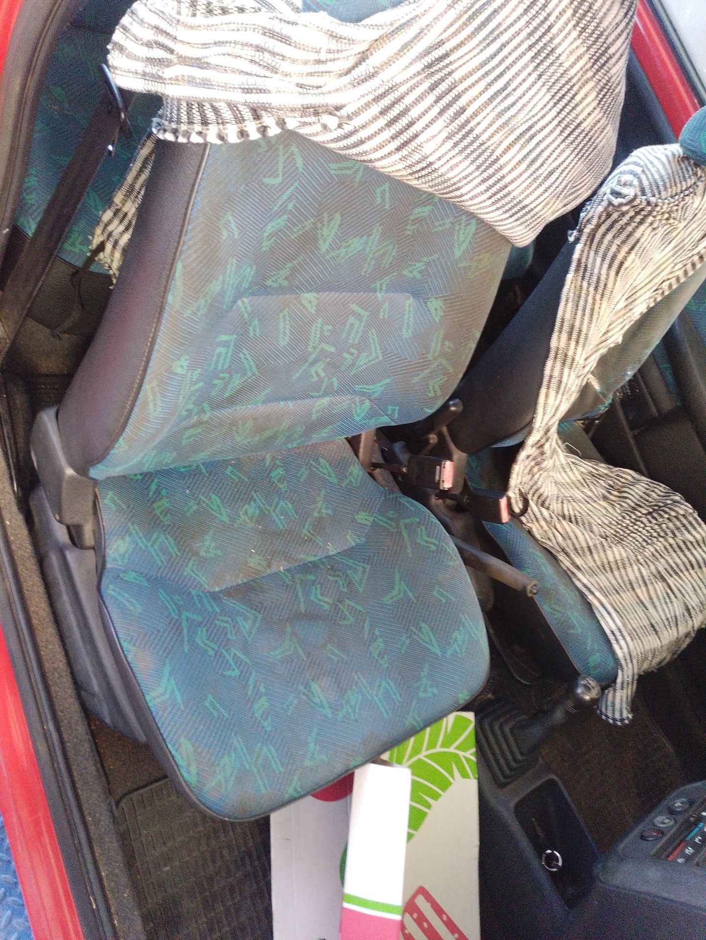 Recambio de asiento delantero derecho para peugeot 106 ii (1a_, 1c_) 1.1 i referencia OEM IAM   