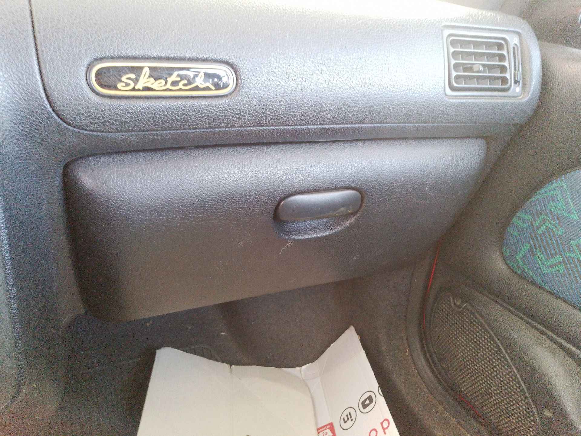 Recambio de guantera para peugeot 106 ii (1a_, 1c_) 1.1 i referencia OEM IAM   