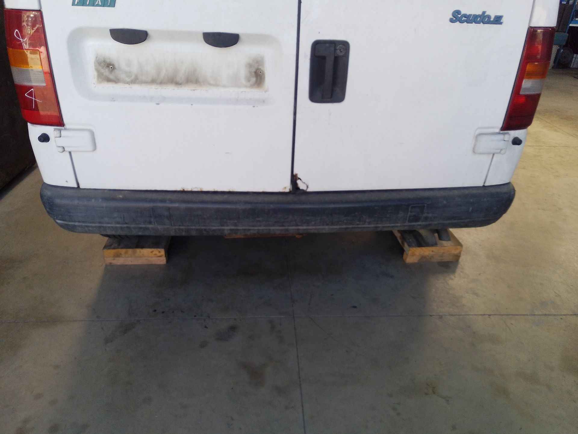 Recambio de paragolpes trasero para fiat scudo caja/chasis (220_) 2.0 jtd referencia OEM IAM   