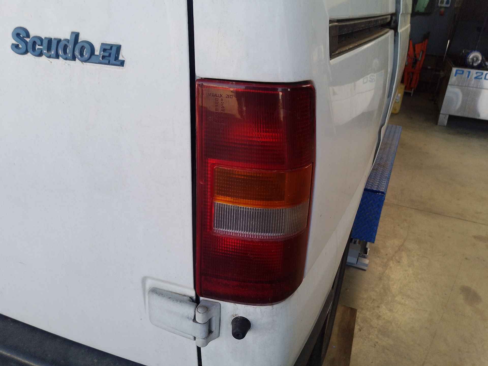 Recambio de piloto trasero derecho para fiat scudo caja/chasis (220_) 2.0 jtd referencia OEM IAM   