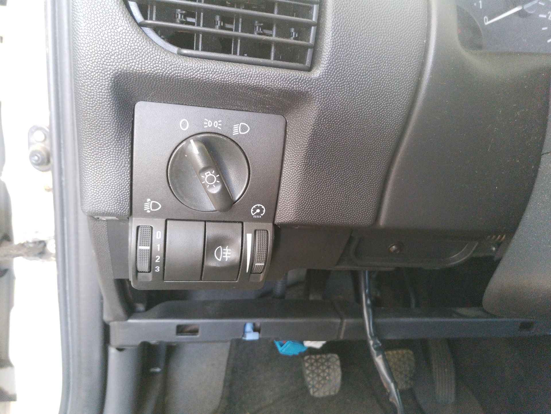 Recambio de mando luces para opel corsa c (x01) 1.7 di (f08, f68) referencia OEM IAM   