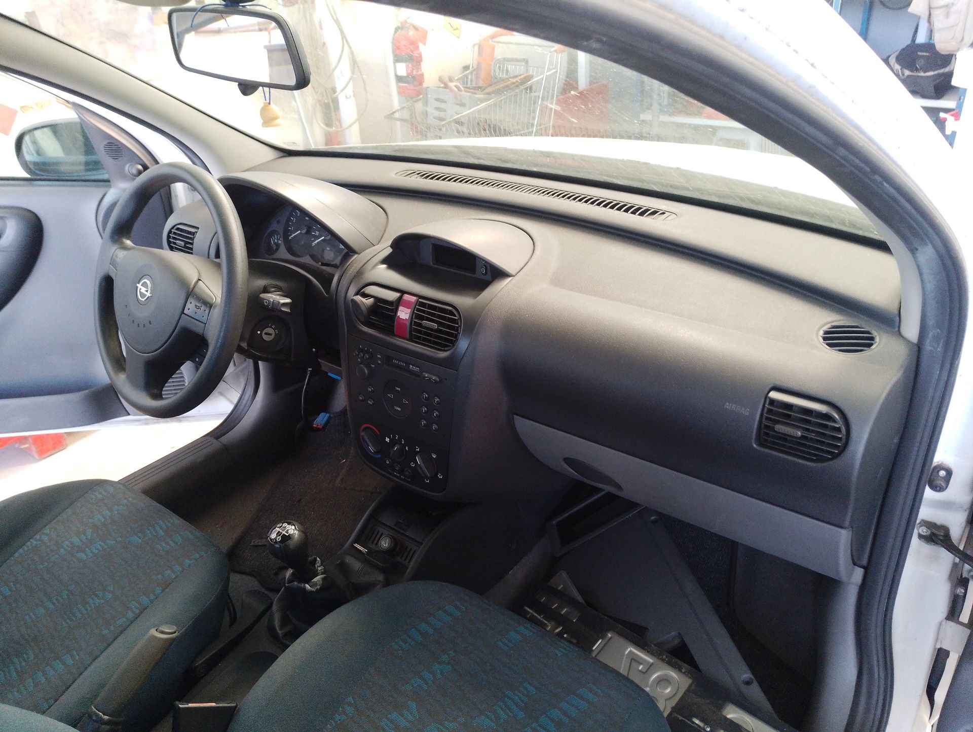 Recambio de salpicadero para opel corsa c (x01) 1.7 di (f08, f68) referencia OEM IAM   