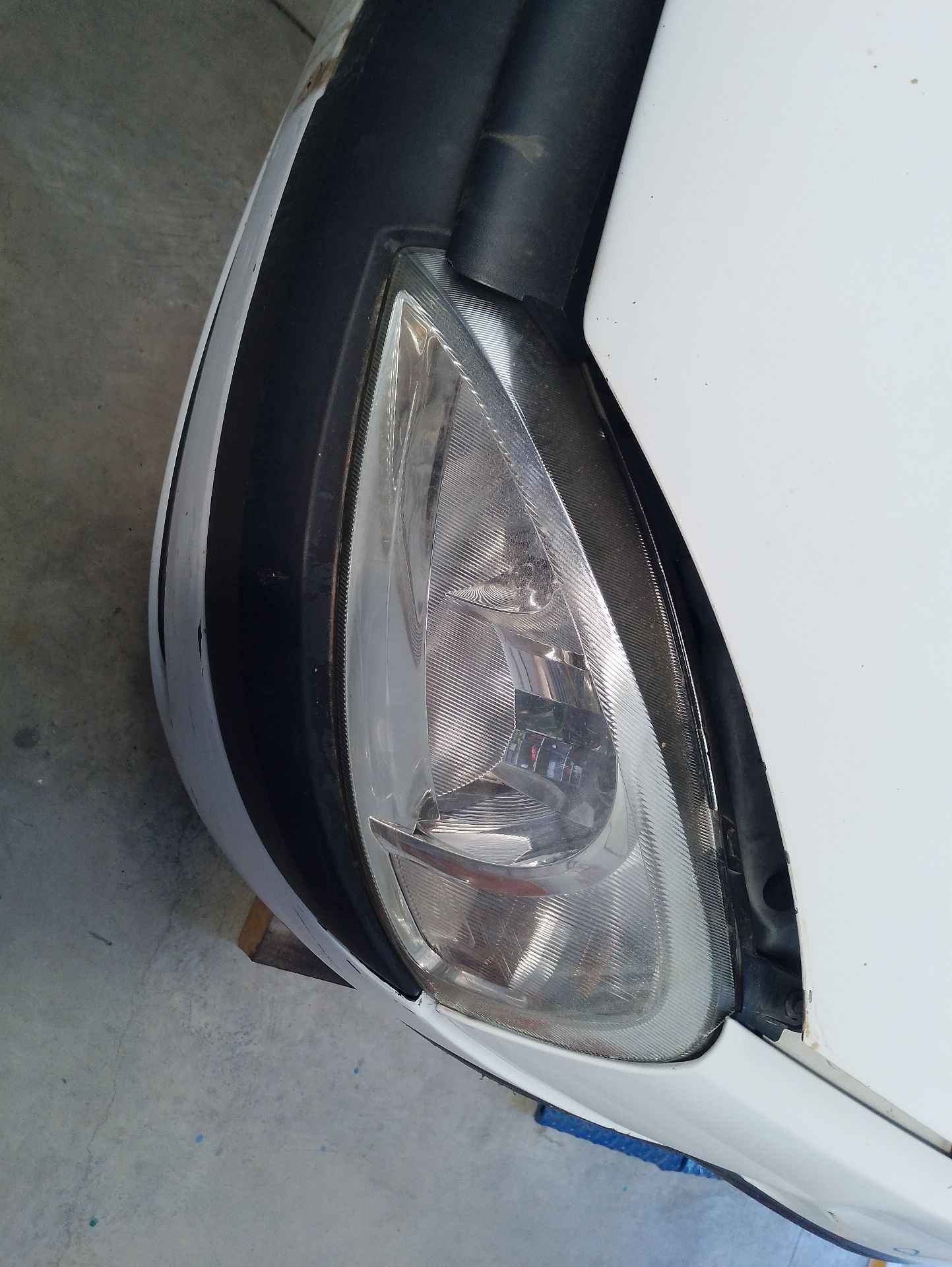 Recambio de faro izquierdo para opel corsa c (x01) 1.7 di (f08, f68) referencia OEM IAM   