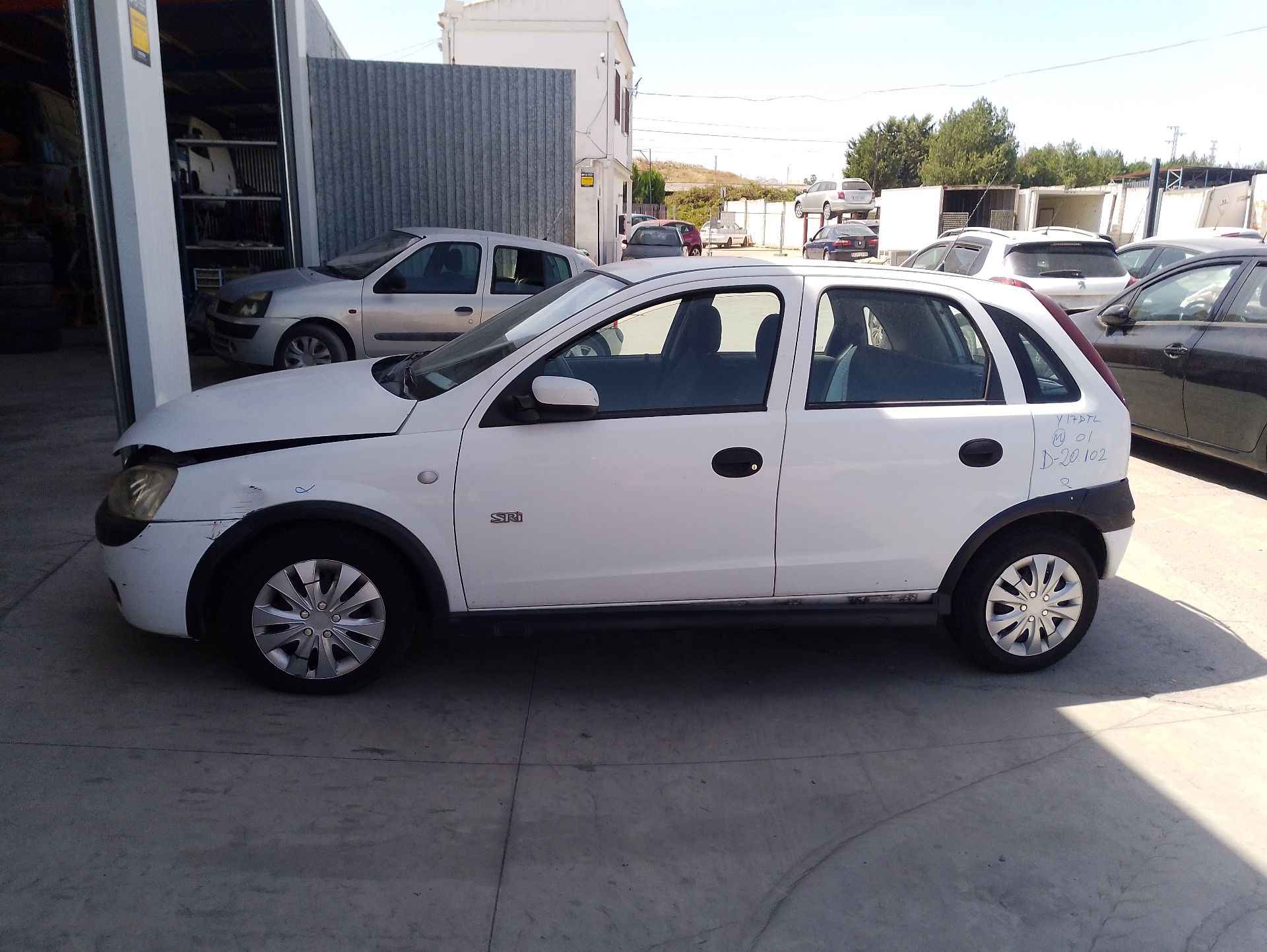 opel corsa c (x01) del año 2001