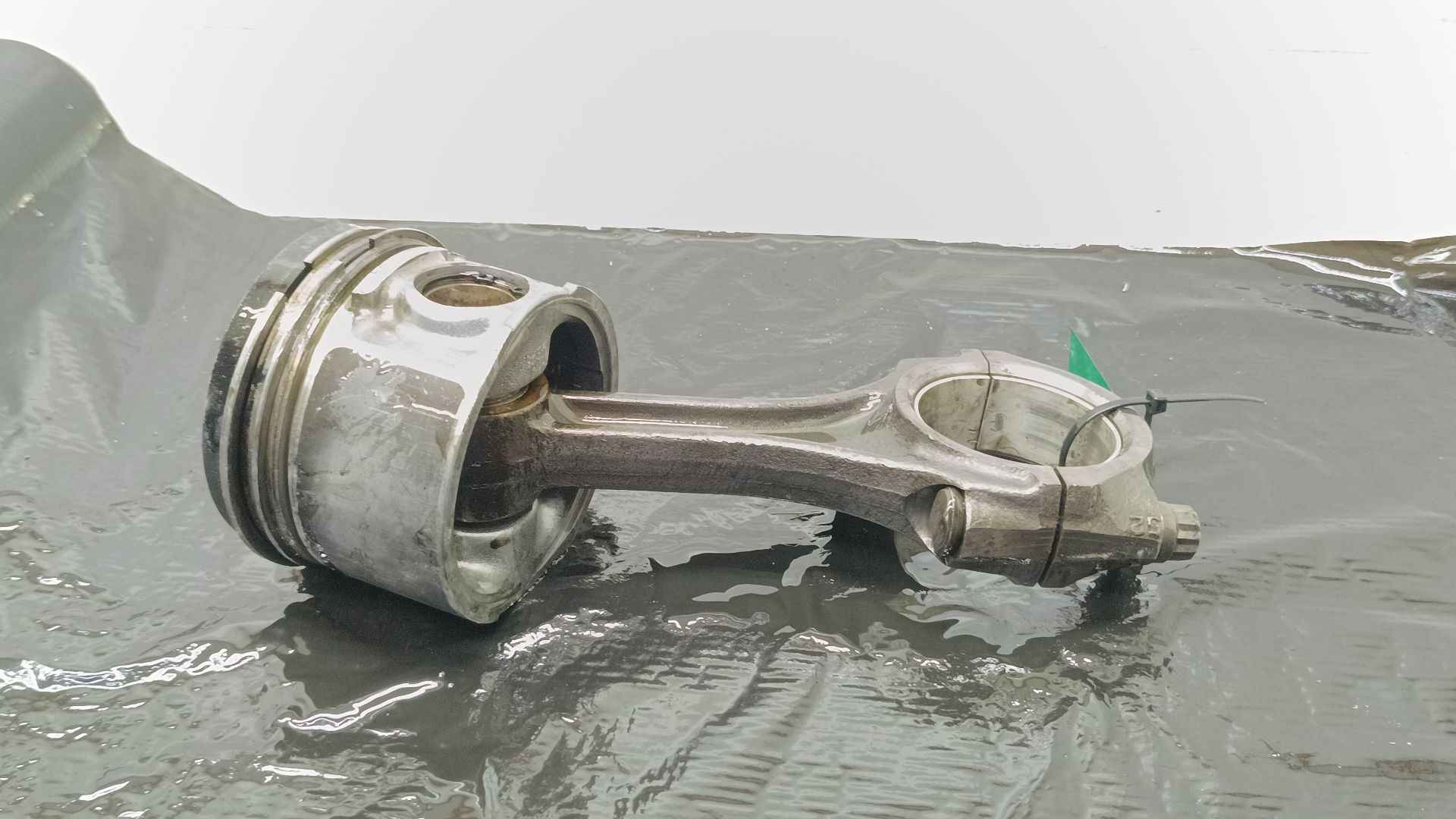 Recambio de piston para nissan terrano ii (r20) 2.7 tdi 4wd referencia OEM IAM   