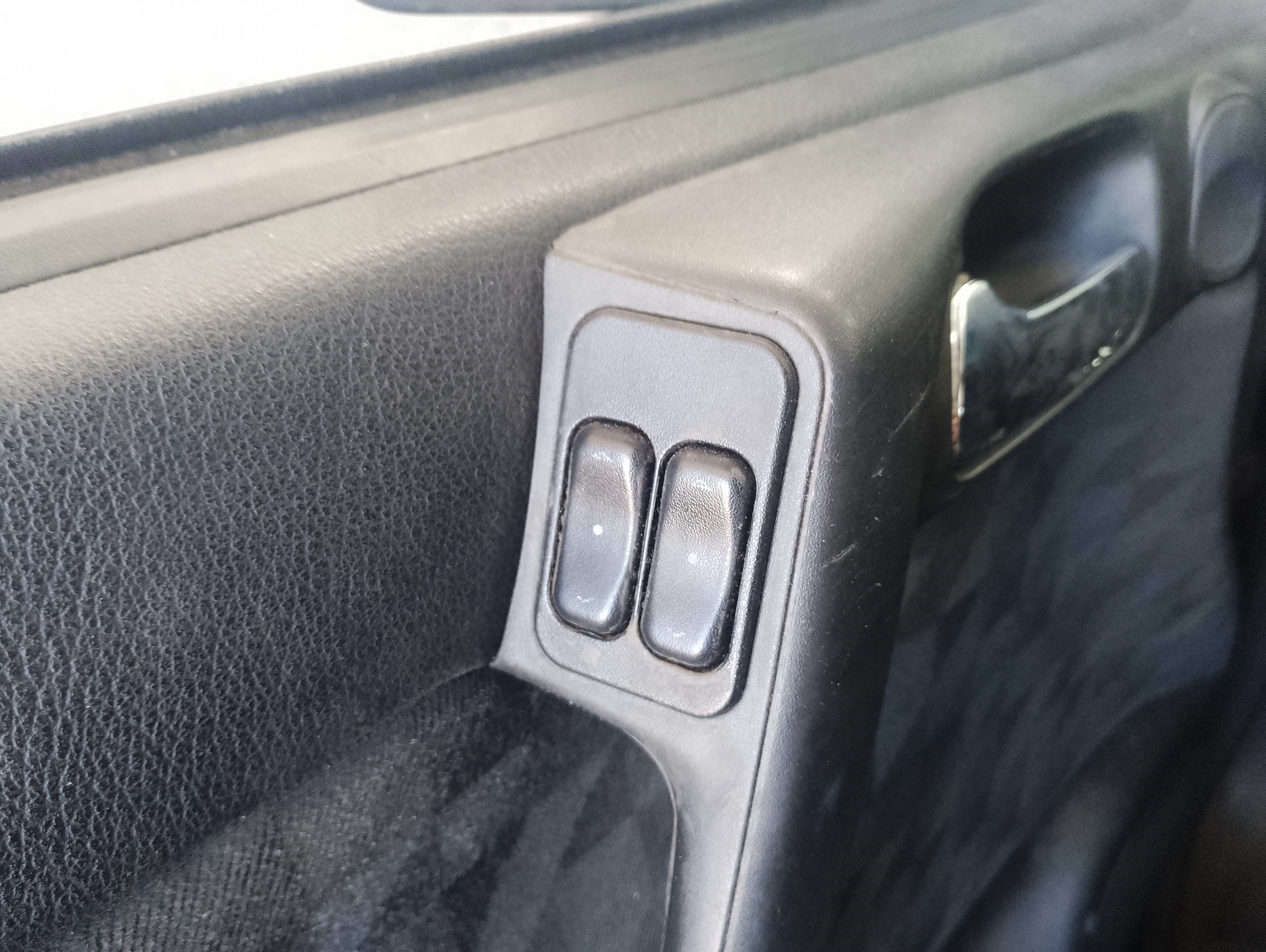 Recambio de mando elevalunas delantero izquierdo para opel astra g berlina club referencia OEM IAM   