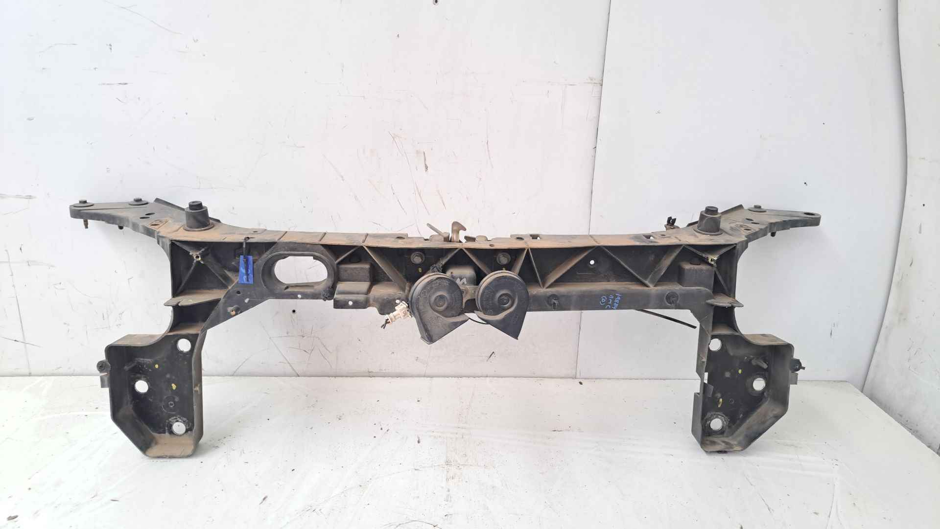 Recambio de panel frontal para renault clio iii confort dynamique referencia OEM IAM   