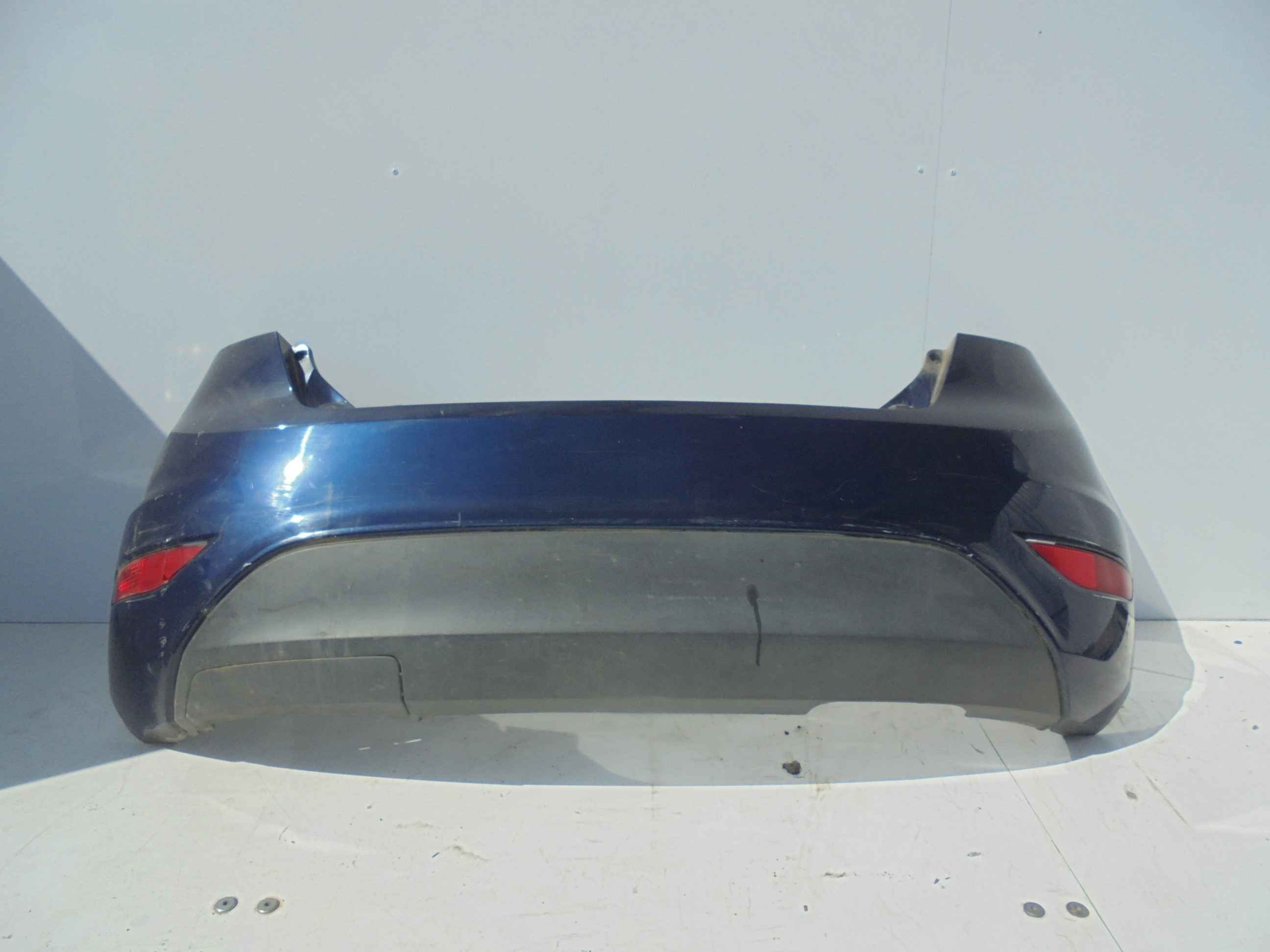 Recambio de paragolpes trasero para ford fiesta (cb1) ambiente referencia OEM IAM   