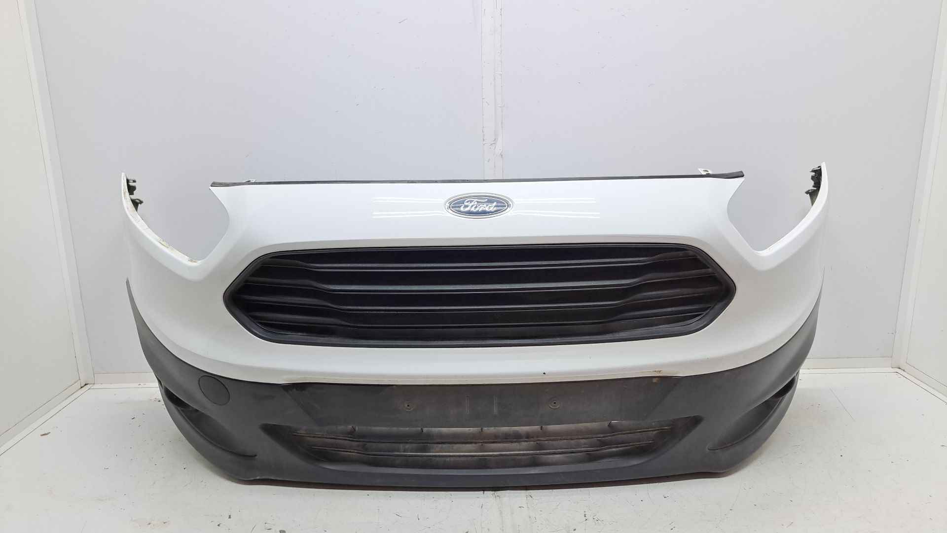 Recambio de paragolpes delantero para ford transit courier combi ambiente referencia OEM IAM   