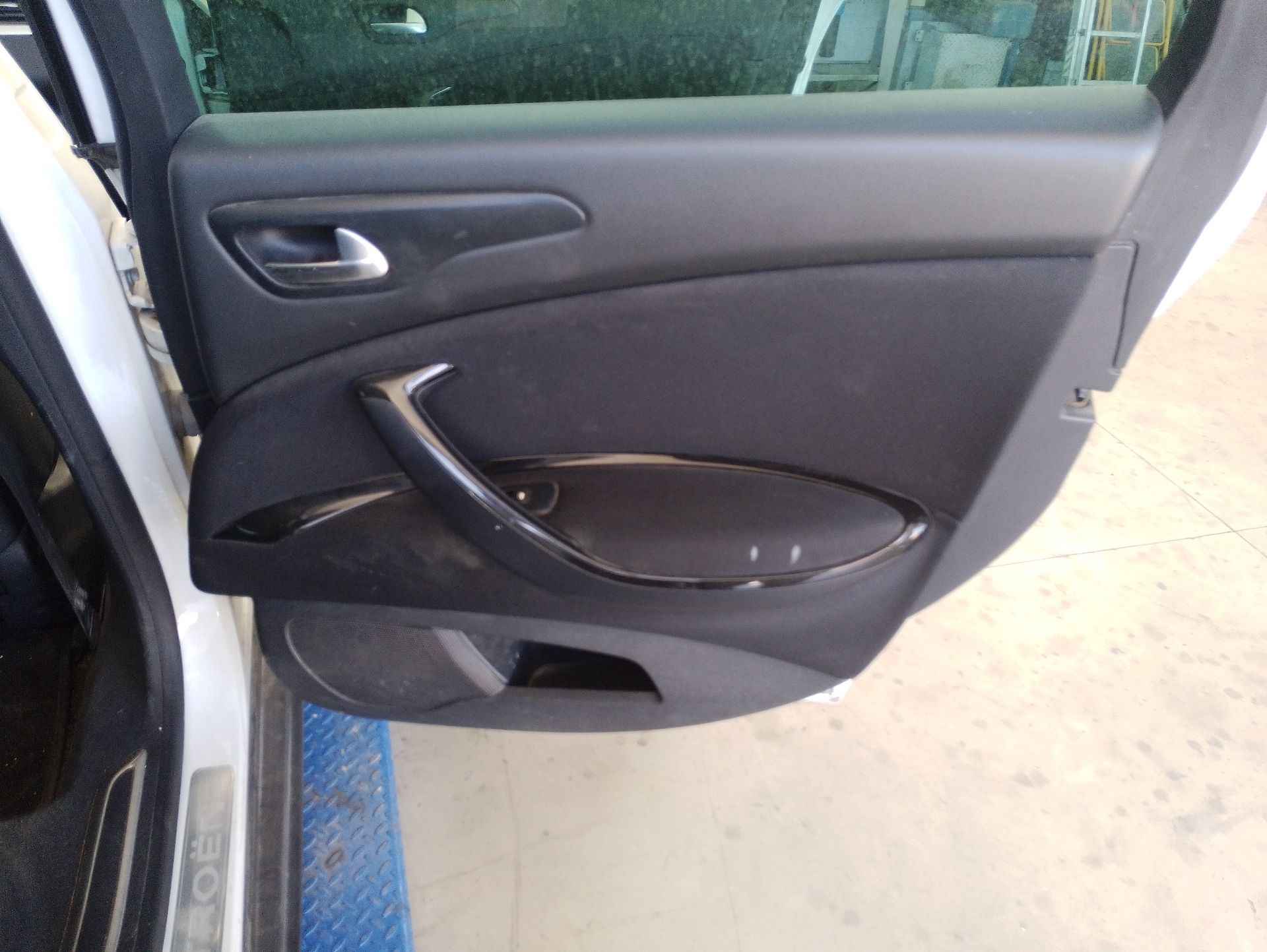 Recambio de guarnecido puerta trasera derecha para citroën c5 iii break (rw_) 2.0 hdi 180 referencia OEM IAM   