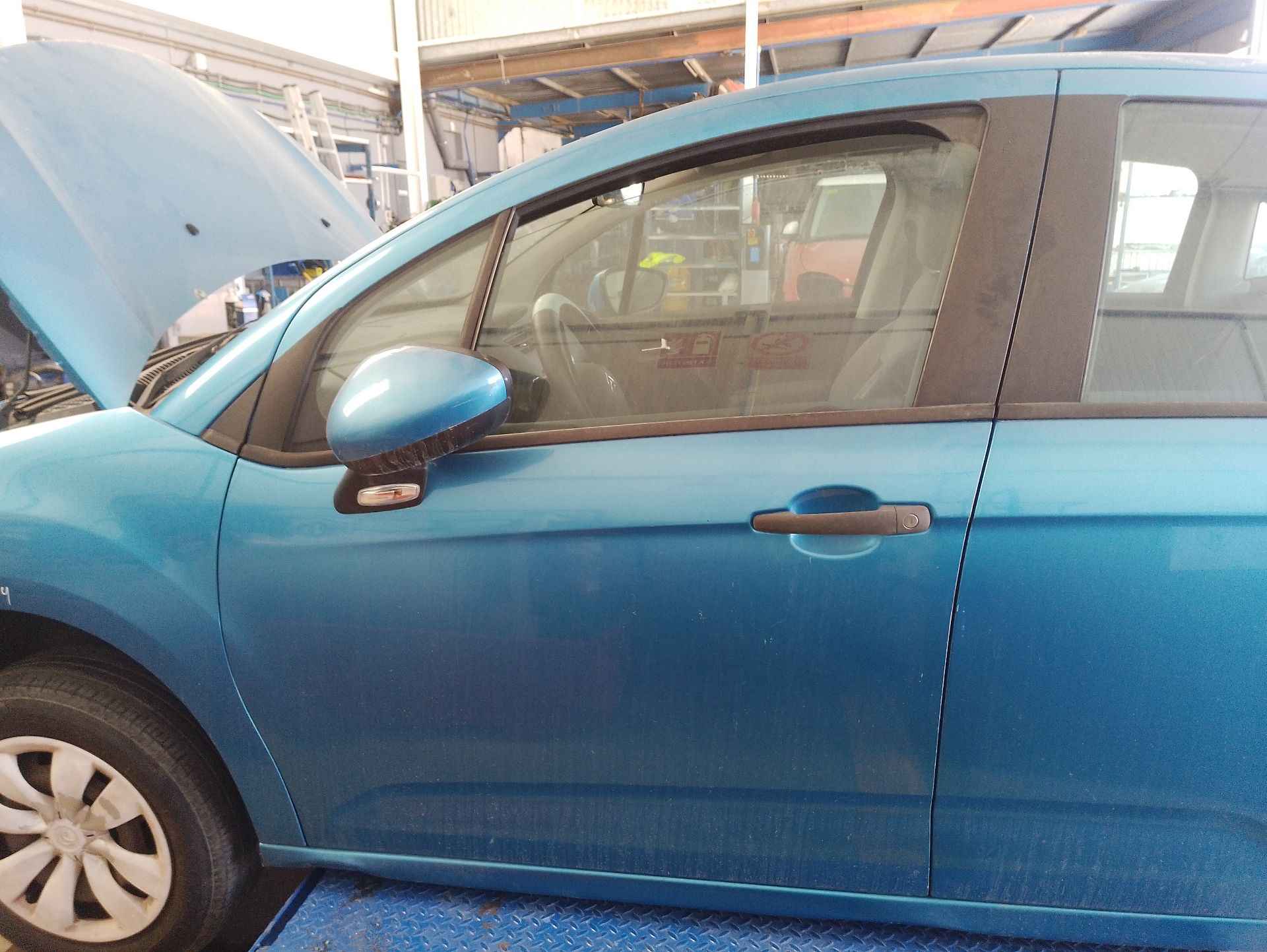 Recambio de puerta delantera izquierda para citroën c3 ii (sc_) 1.1 i referencia OEM IAM 9002AZ  