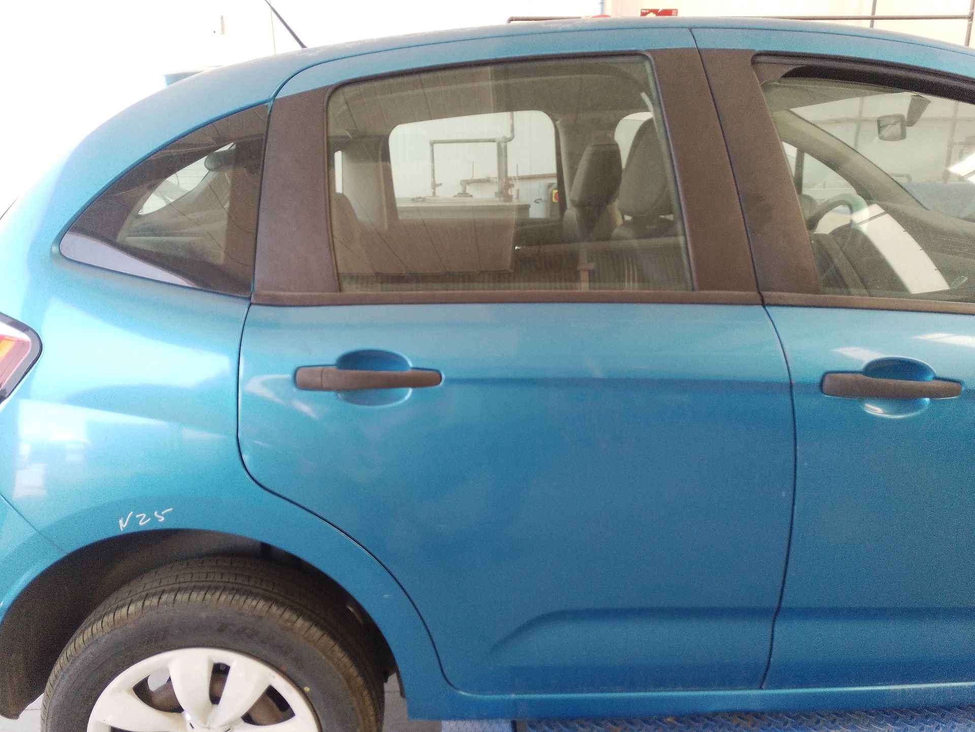 Recambio de puerta trasera derecha para citroën c3 ii (sc_) 1.1 i referencia OEM IAM 9004CJ  