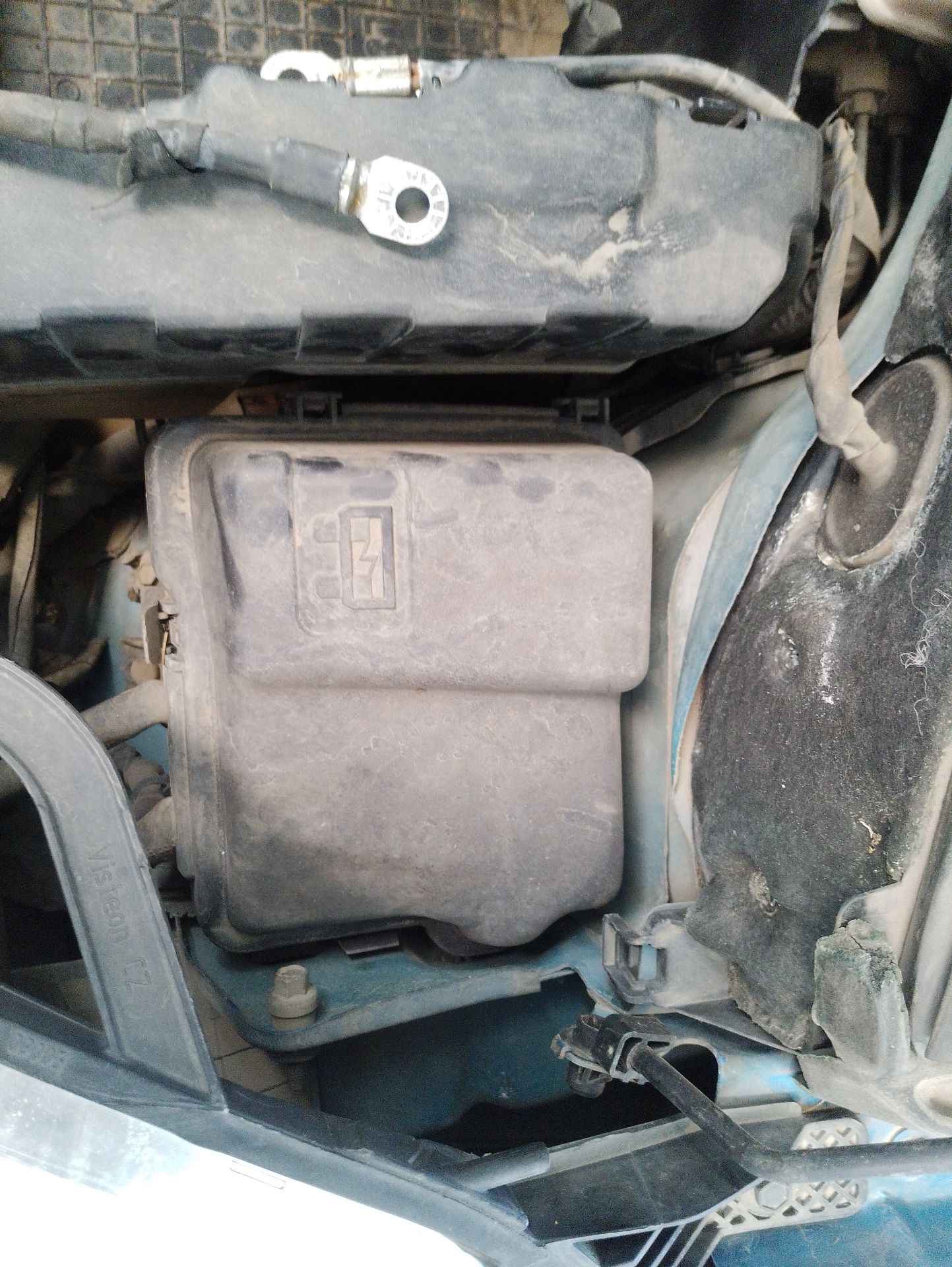 Recambio de caja reles / fusibles para citroën c3 ii (sc_) 1.1 i referencia OEM IAM 6500HV | 654588  