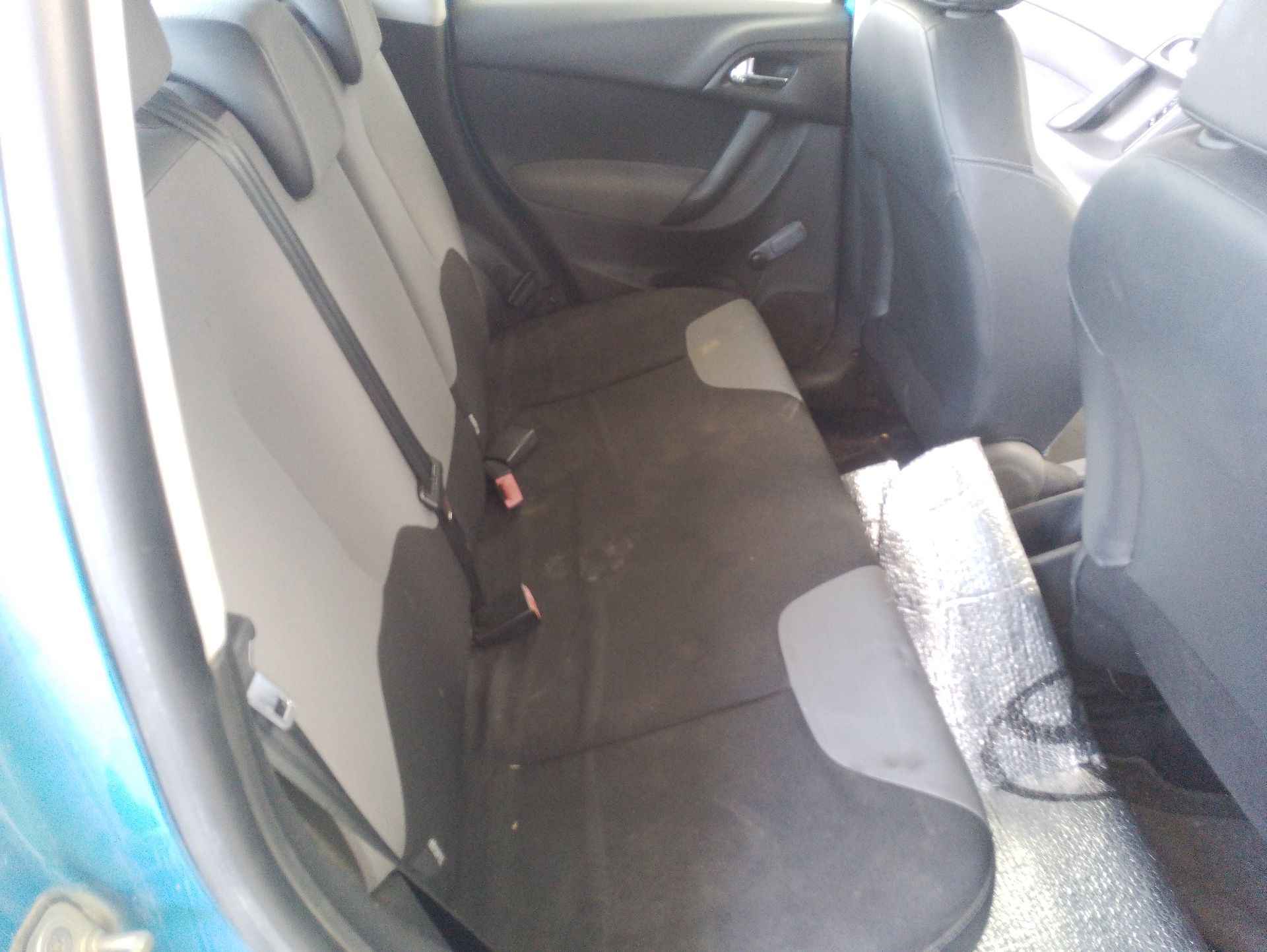 Recambio de asientos traseros para citroën c3 ii (sc_) 1.1 i referencia OEM IAM   