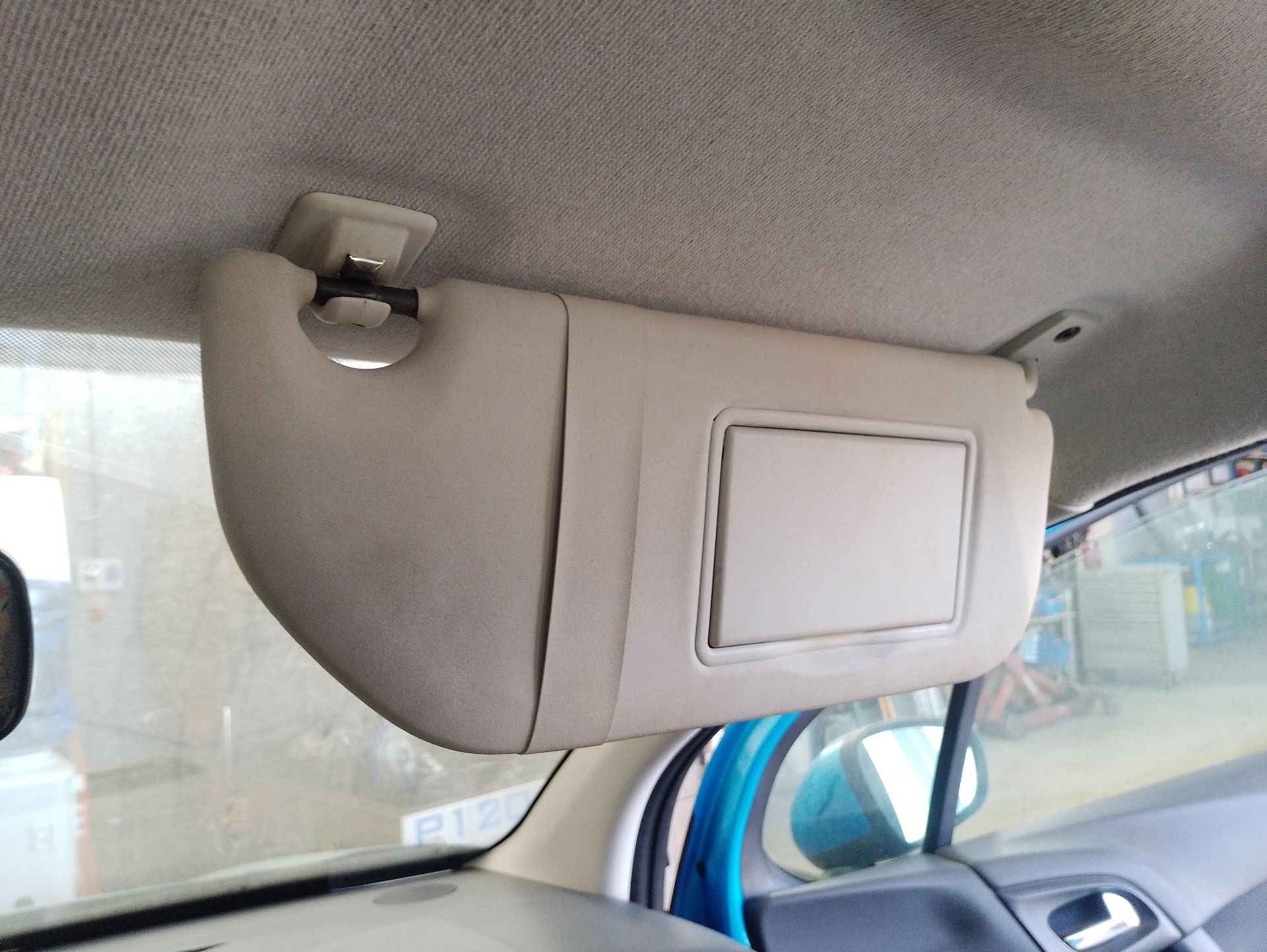 Recambio de parasol derecho para citroën c3 ii (sc_) 1.1 i referencia OEM IAM 16121658BJ  