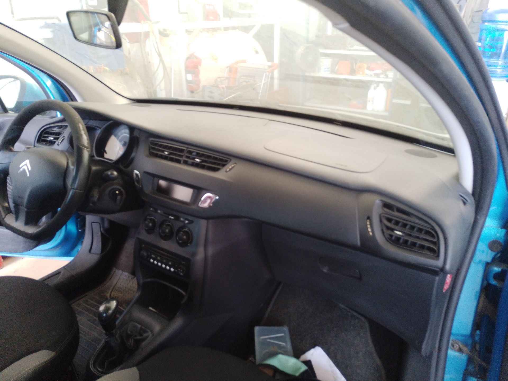 Recambio de salpicadero para citroën c3 ii (sc_) 1.1 i referencia OEM IAM 8247F7  