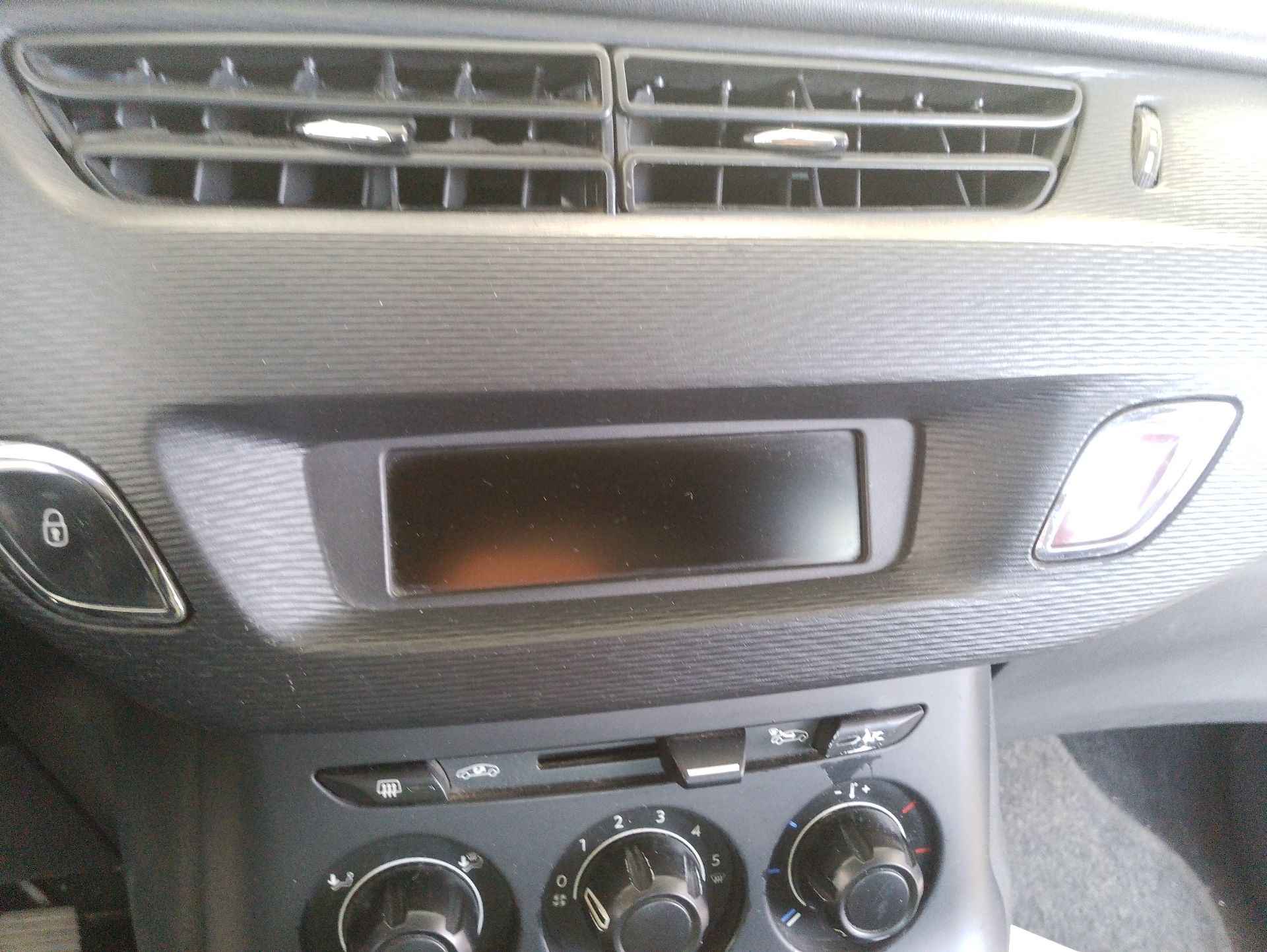 Recambio de pantalla multifuncion para citroën c3 ii (sc_) 1.1 i referencia OEM IAM   