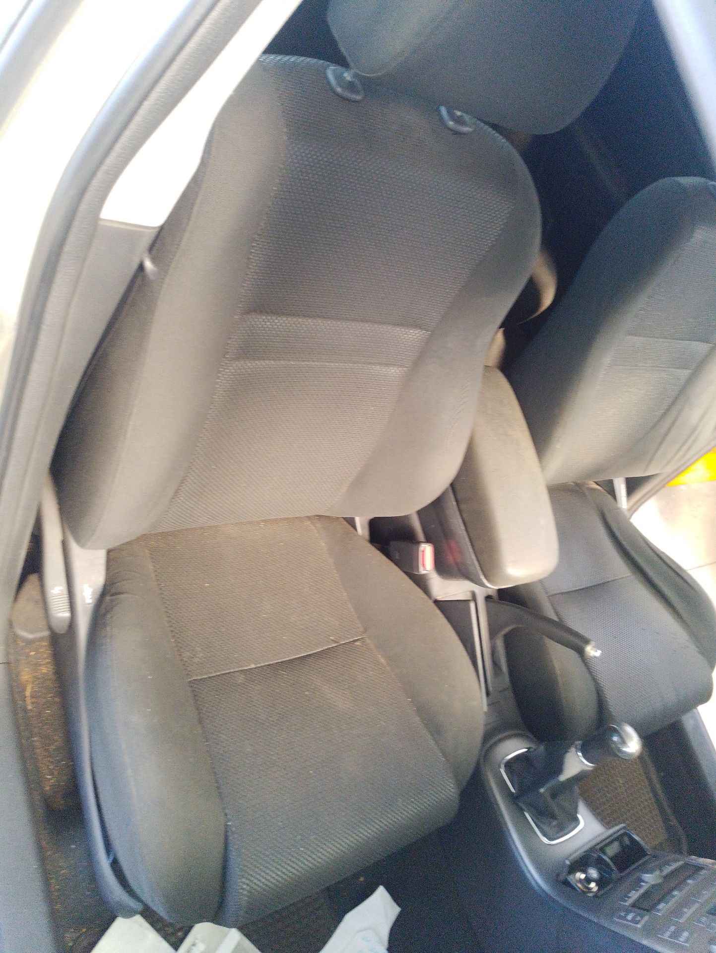Recambio de asiento delantero derecho para toyota avensis station wagon (_t25_) 2.0 d-4d (cdt250_) referencia OEM IAM   