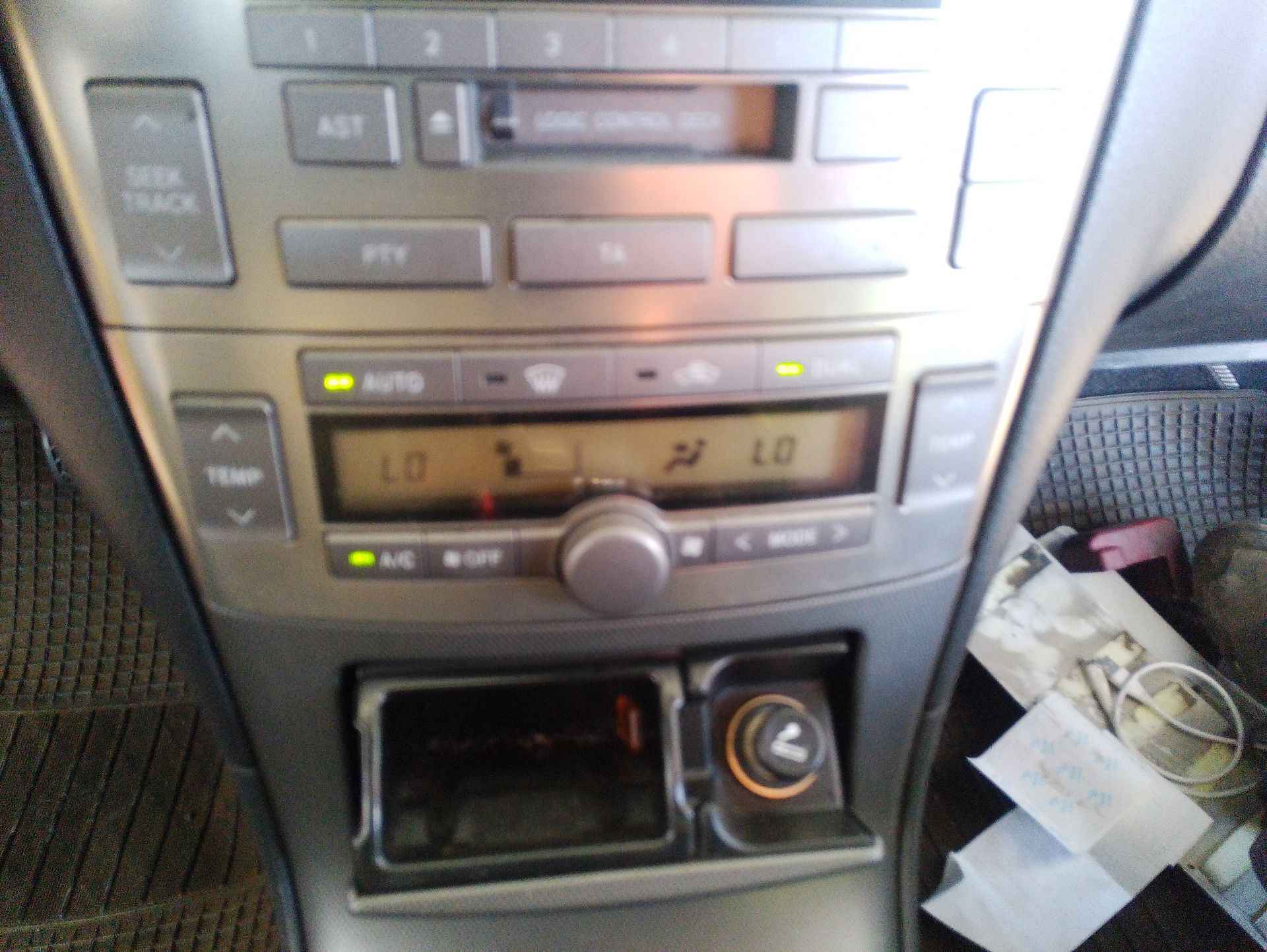 Recambio de mando climatizador para toyota avensis station wagon (_t25_) 2.0 d-4d (cdt250_) referencia OEM IAM   