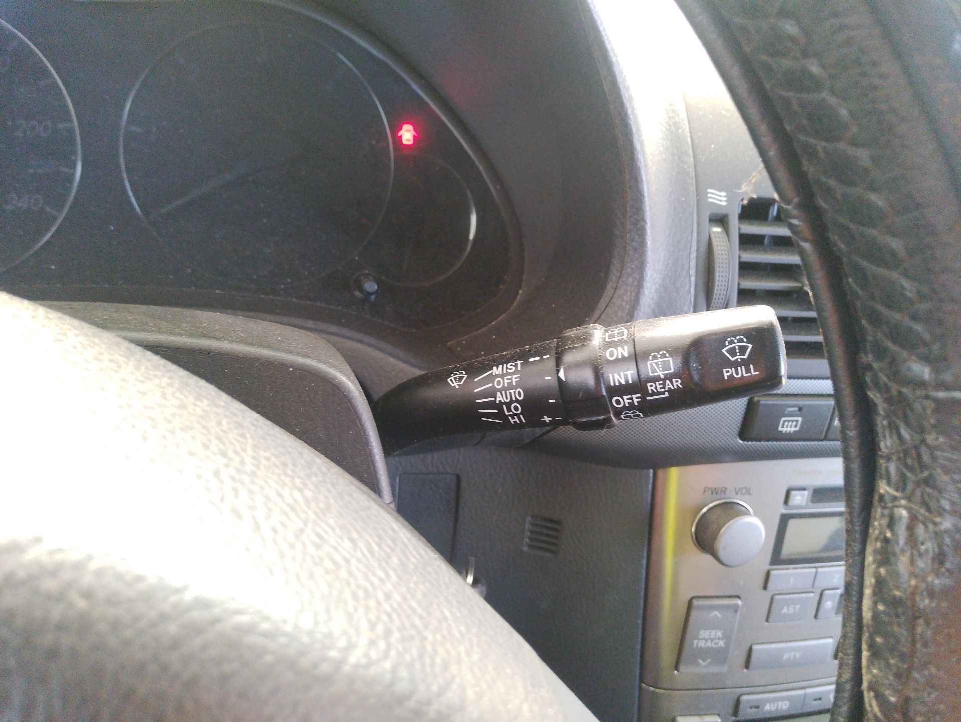 Recambio de mando limpia para toyota avensis station wagon (_t25_) 2.0 d-4d (cdt250_) referencia OEM IAM   