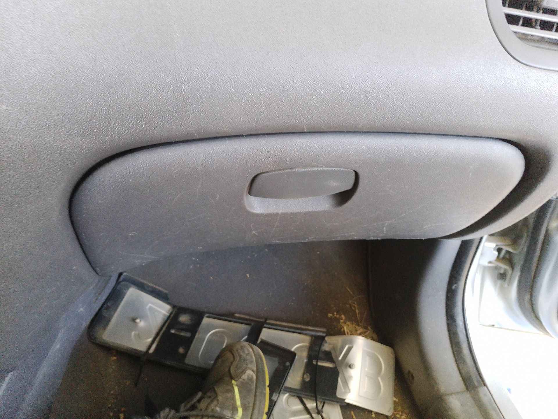 Recambio de guantera para kia rio ii (jb) 1.4 16v referencia OEM IAM   