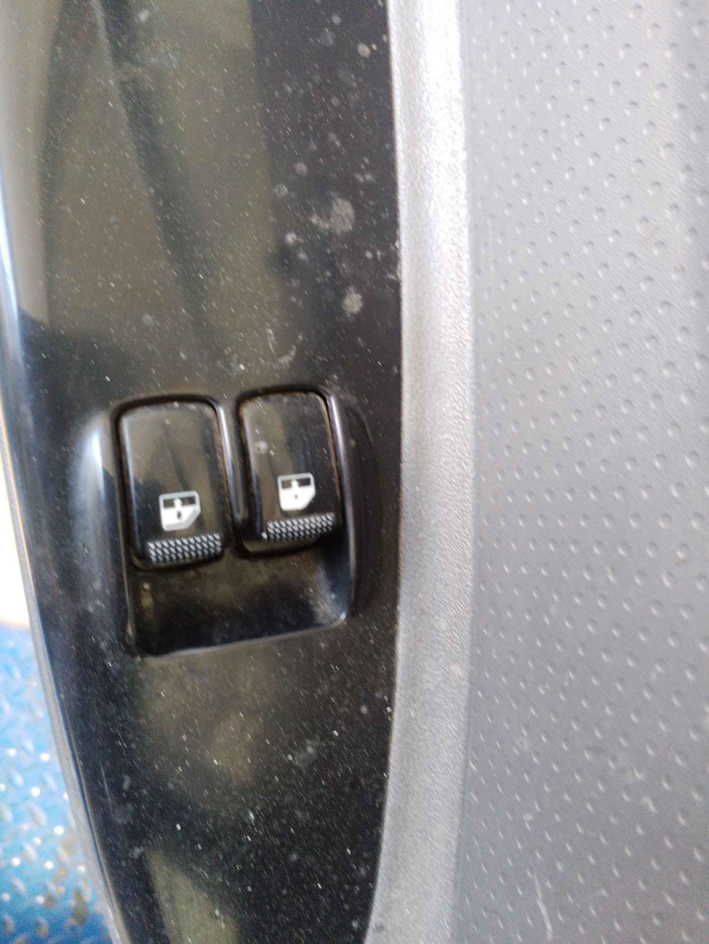 Recambio de mando elevalunas delantero izquierdo para kia rio ii (jb) 1.4 16v referencia OEM IAM   