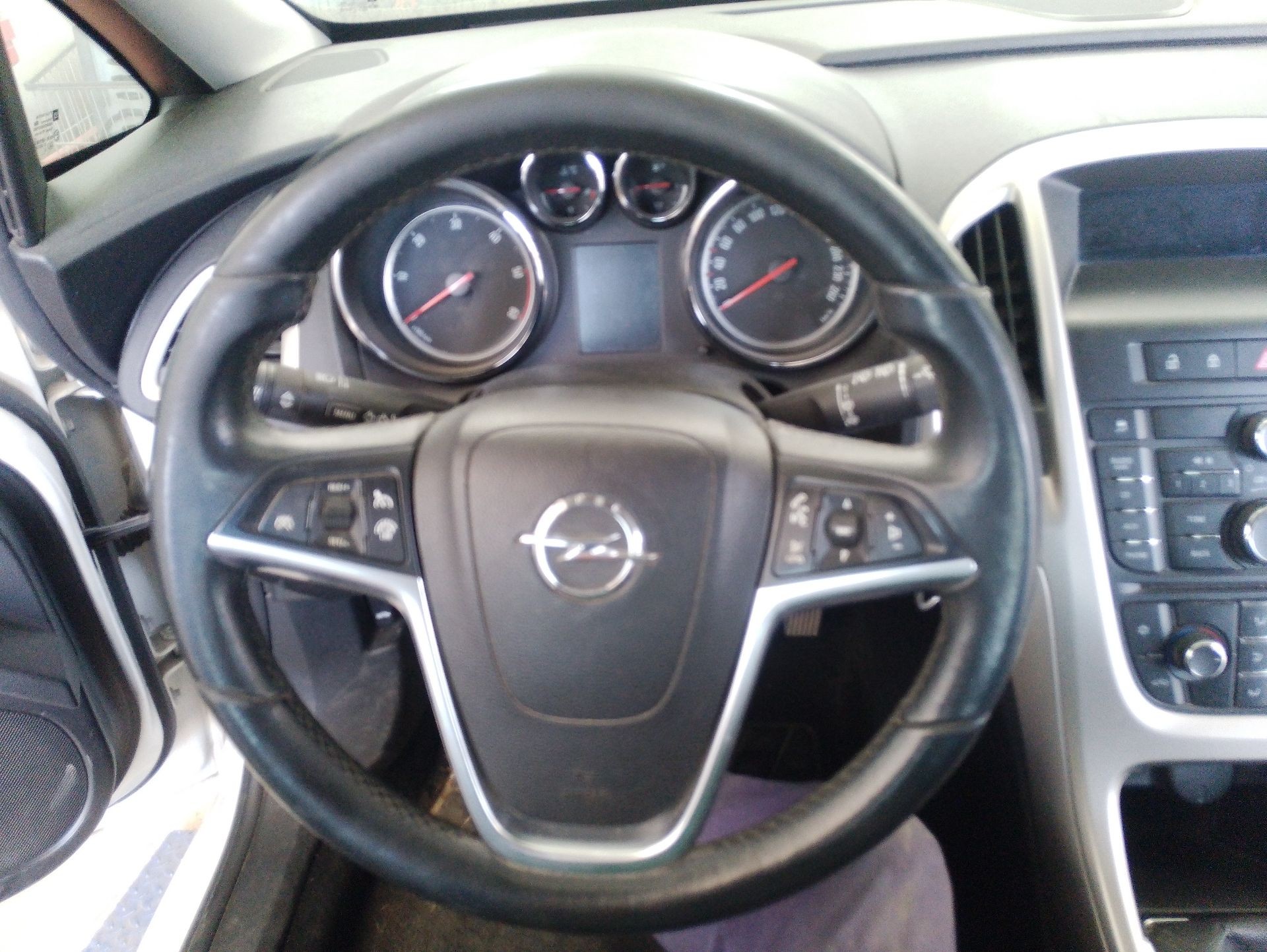 Recambio de volante para opel astra j (p10) 1.7 cdti (68) referencia OEM IAM   