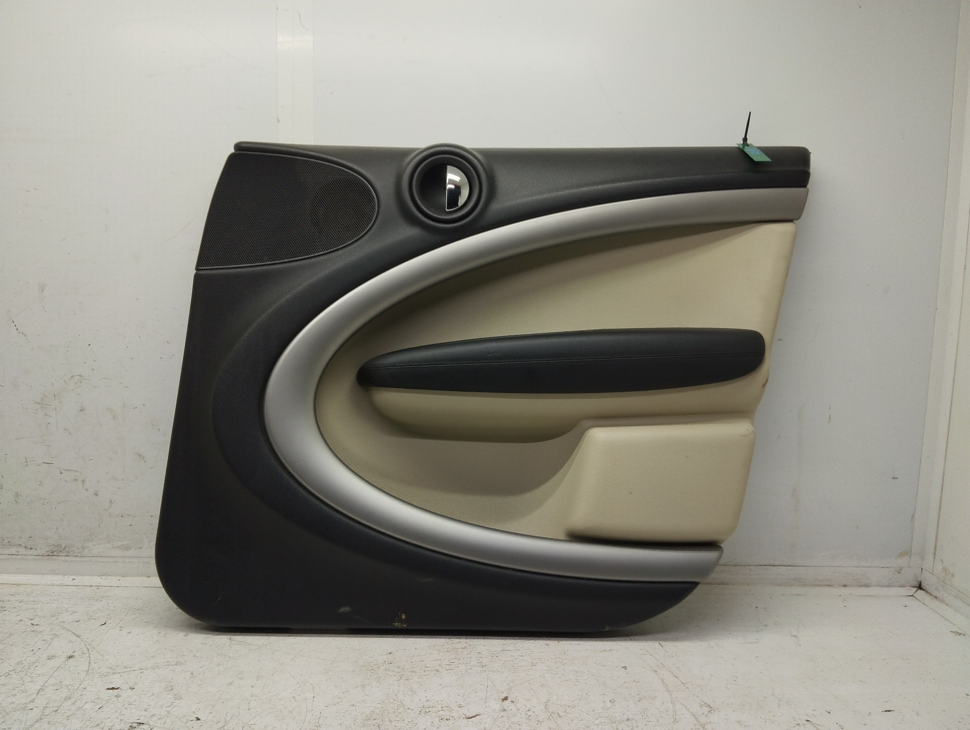 Recambio de guarnecido puerta delantera derecha para bmw mini countryman (r60) cooper d referencia OEM IAM 51419810022 14697410 