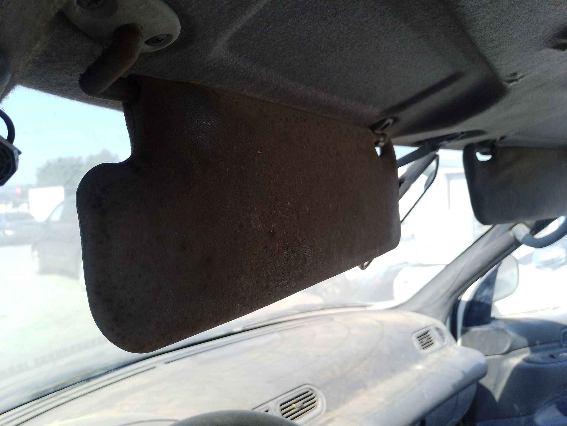 Recambio de parasol izquierdo para nissan vanette cargo furgoneta (hc 23) 2.3 d referencia OEM IAM   