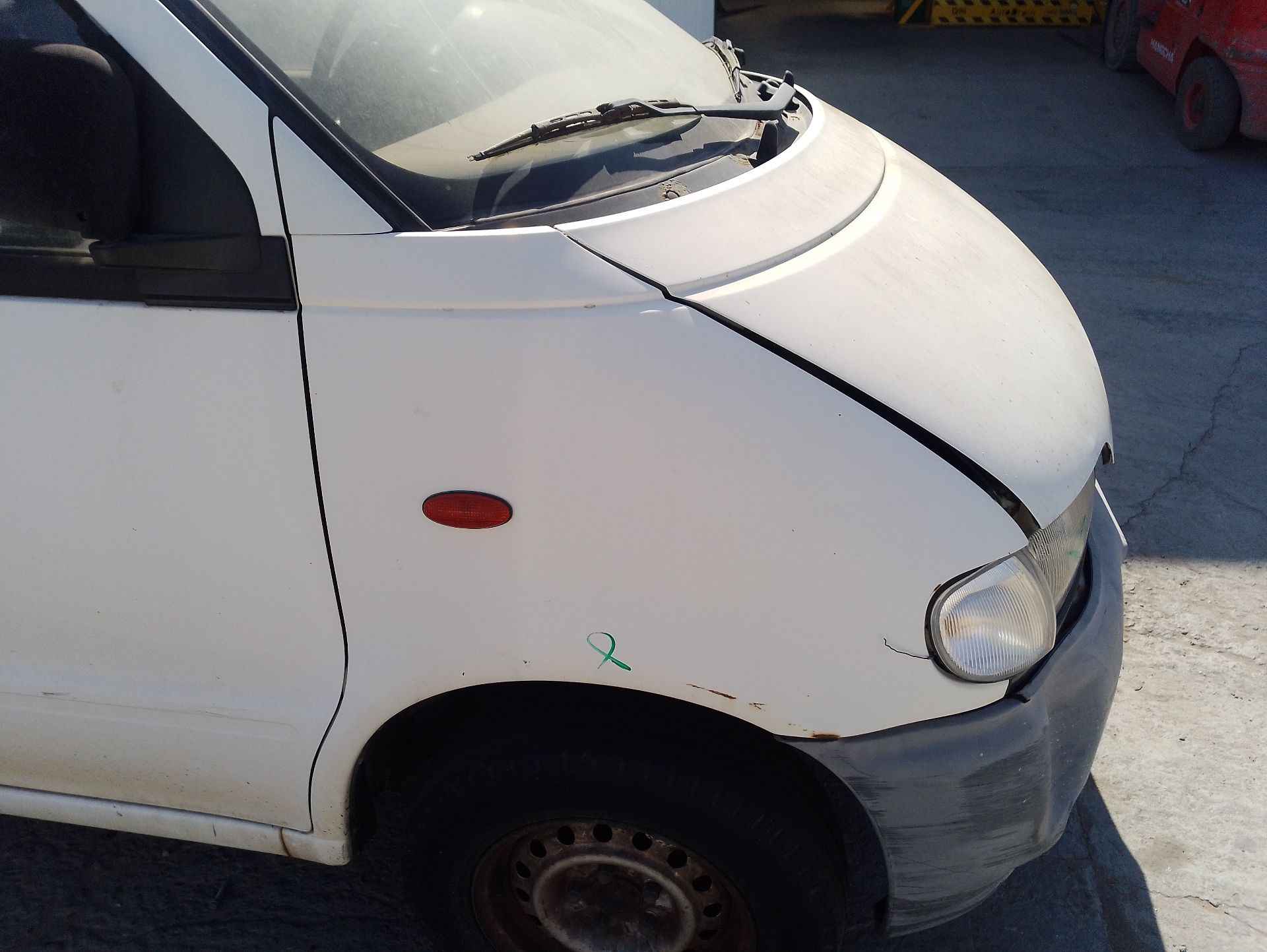 Recambio de aleta delantera derecha para nissan vanette cargo furgoneta (hc 23) 2.3 d referencia OEM IAM   