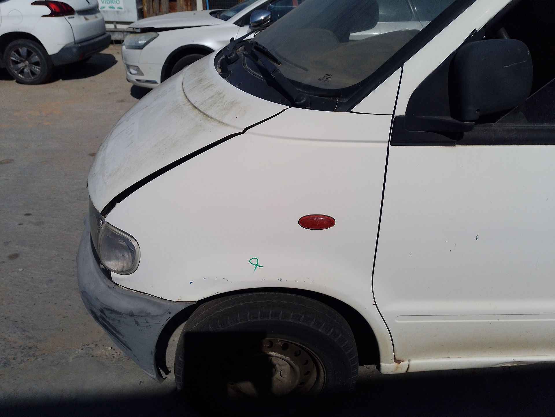 Recambio de aleta delantera izquierda para nissan vanette cargo furgoneta (hc 23) 2.3 d referencia OEM IAM   