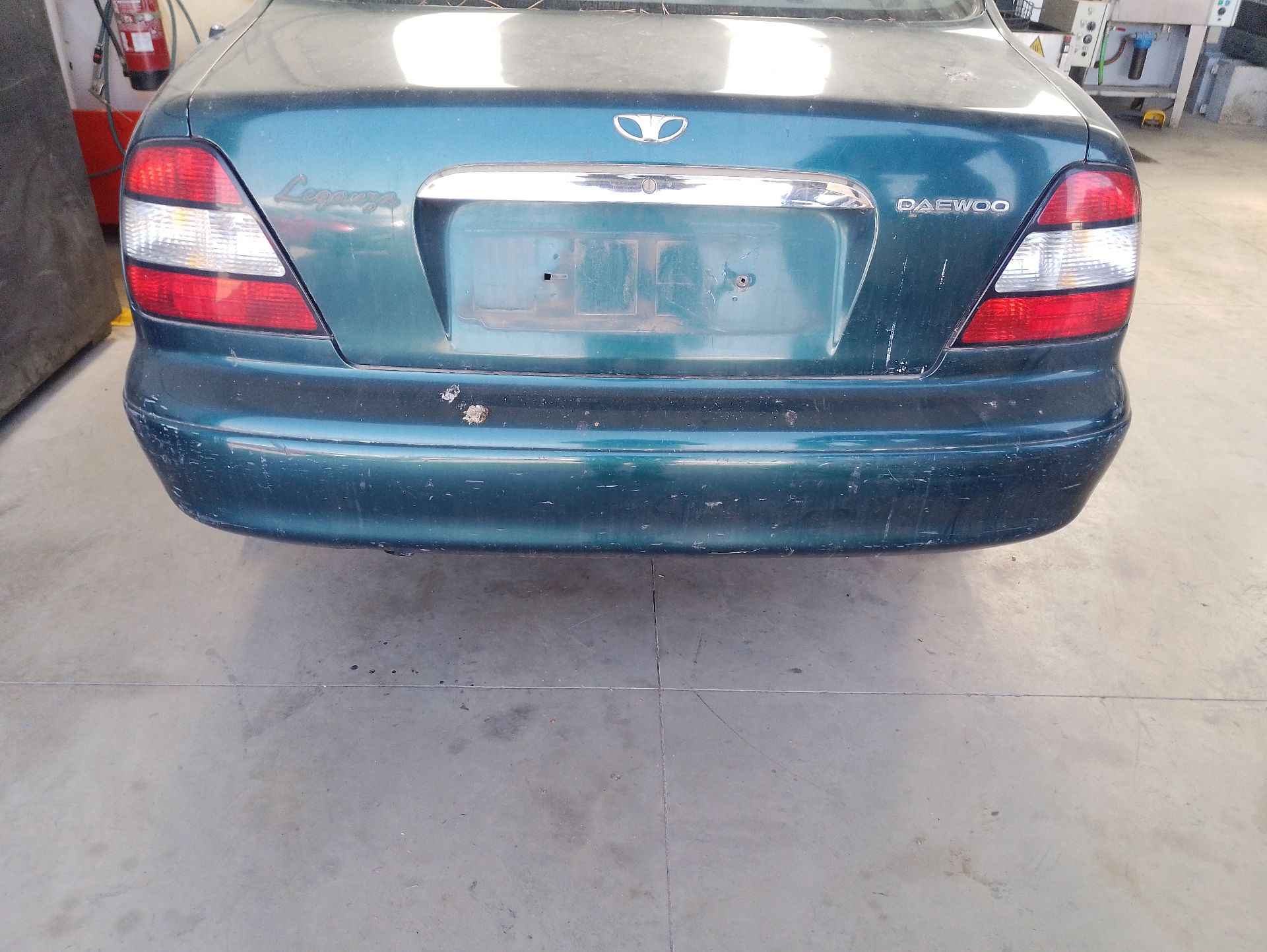 Recambio de paragolpes trasero para daewoo leganza (klav) 2.0 16v referencia OEM IAM   