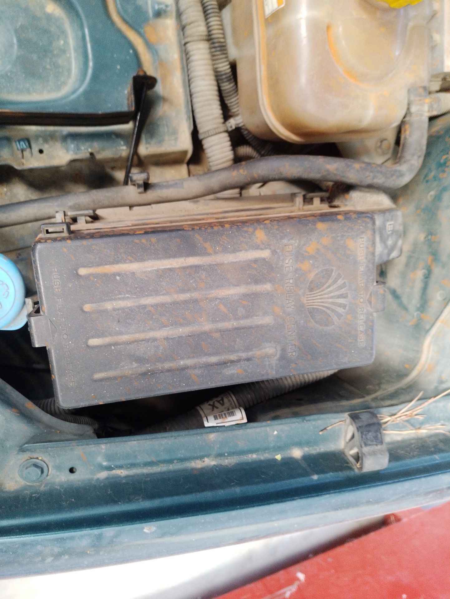 Recambio de caja reles / fusibles para daewoo leganza (klav) 2.0 16v referencia OEM IAM   