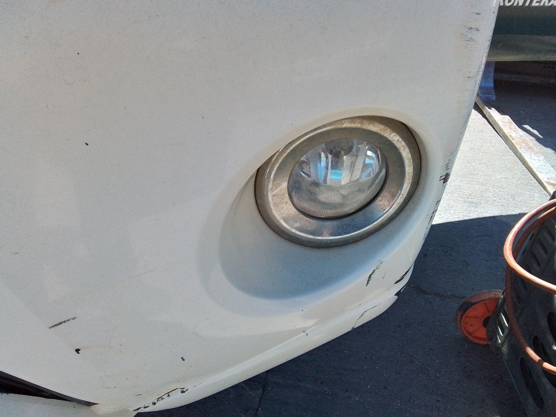 Recambio de faro antiniebla izquierdo para toyota land cruiser (j15) basis referencia OEM IAM   