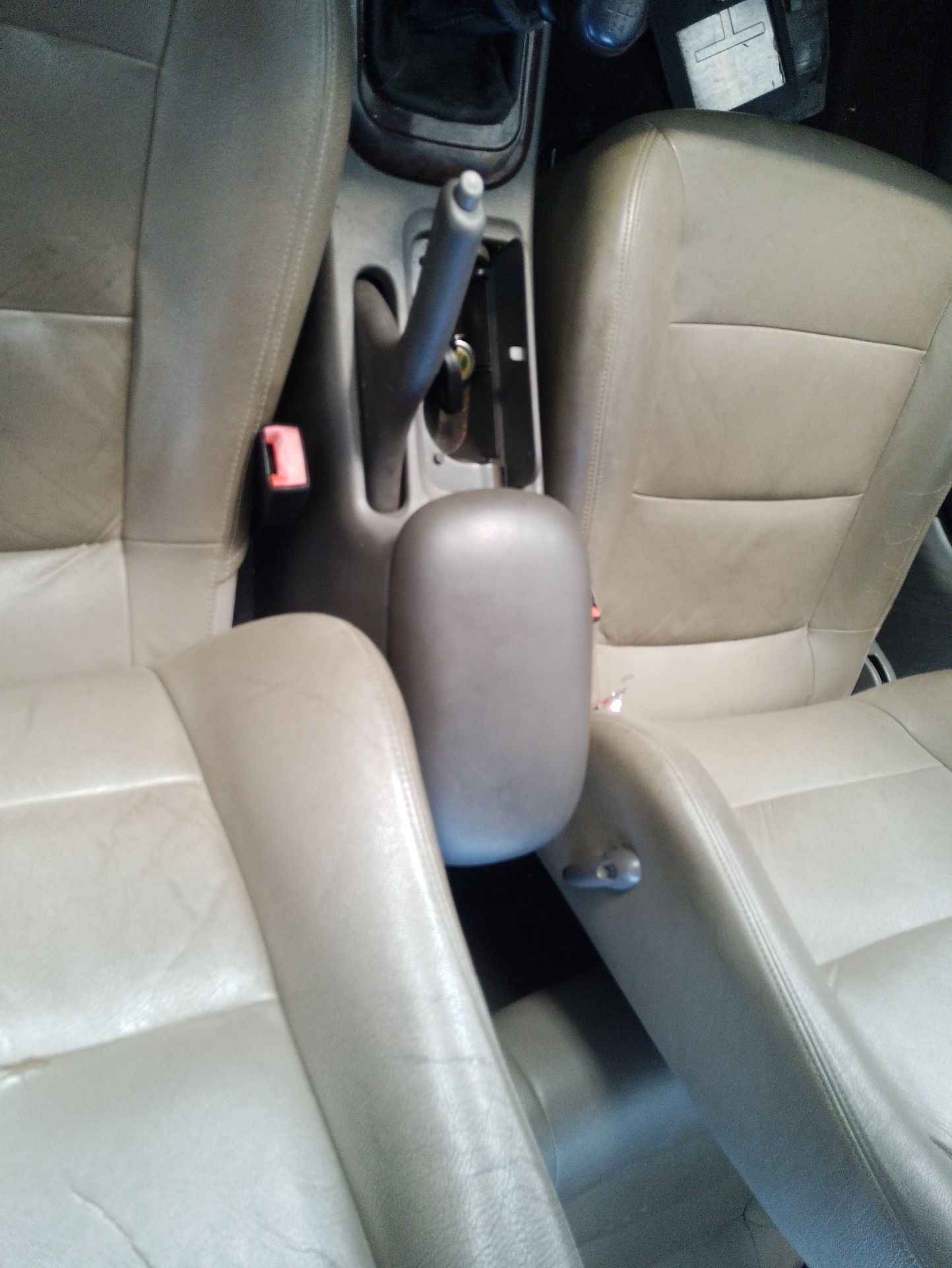 Recambio de apoyabrazos central para daewoo leganza (klav) 2.0 16v referencia OEM IAM   